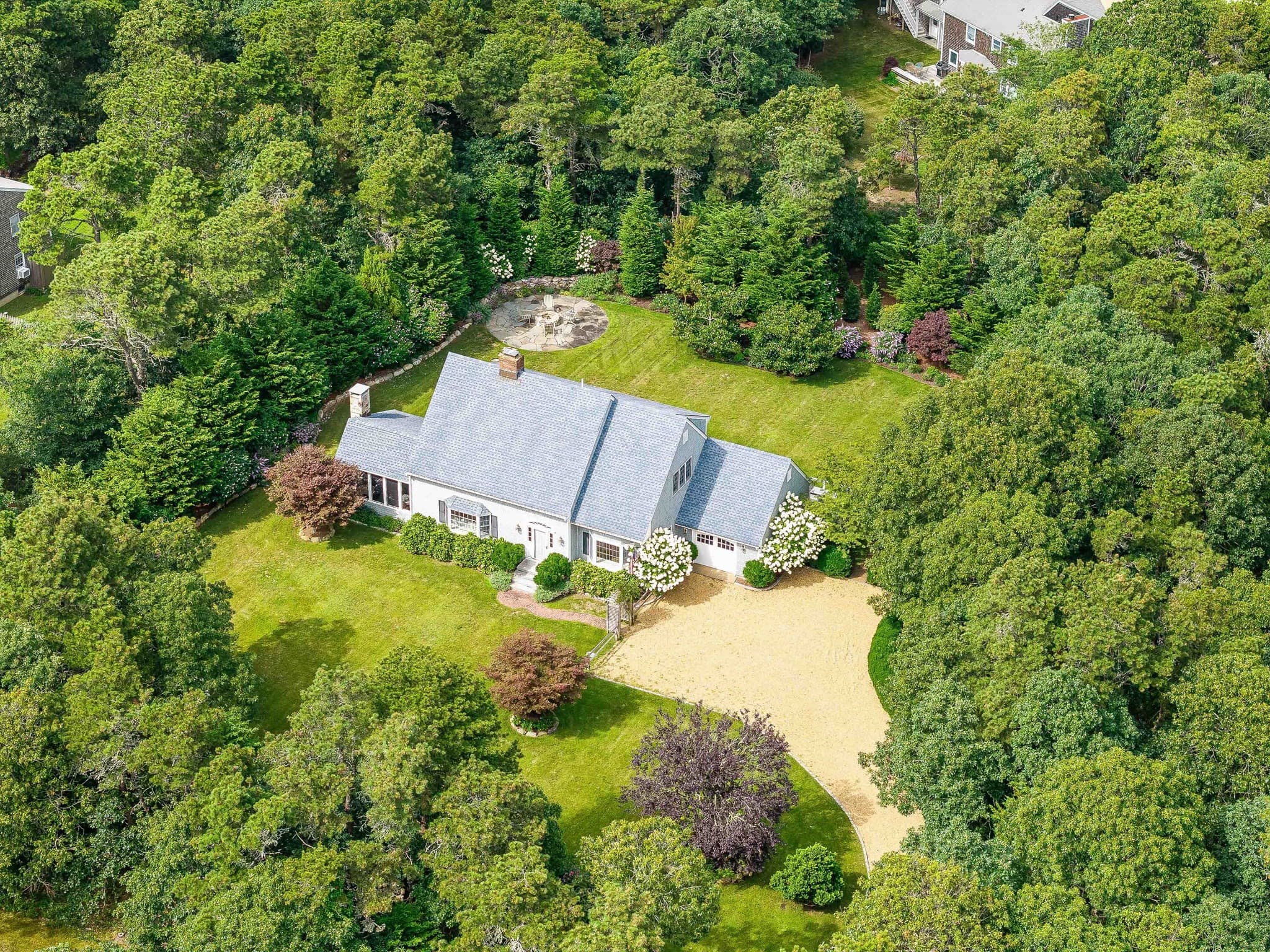 16 Old Dunhams Corner Way, Edgartown MA 02539