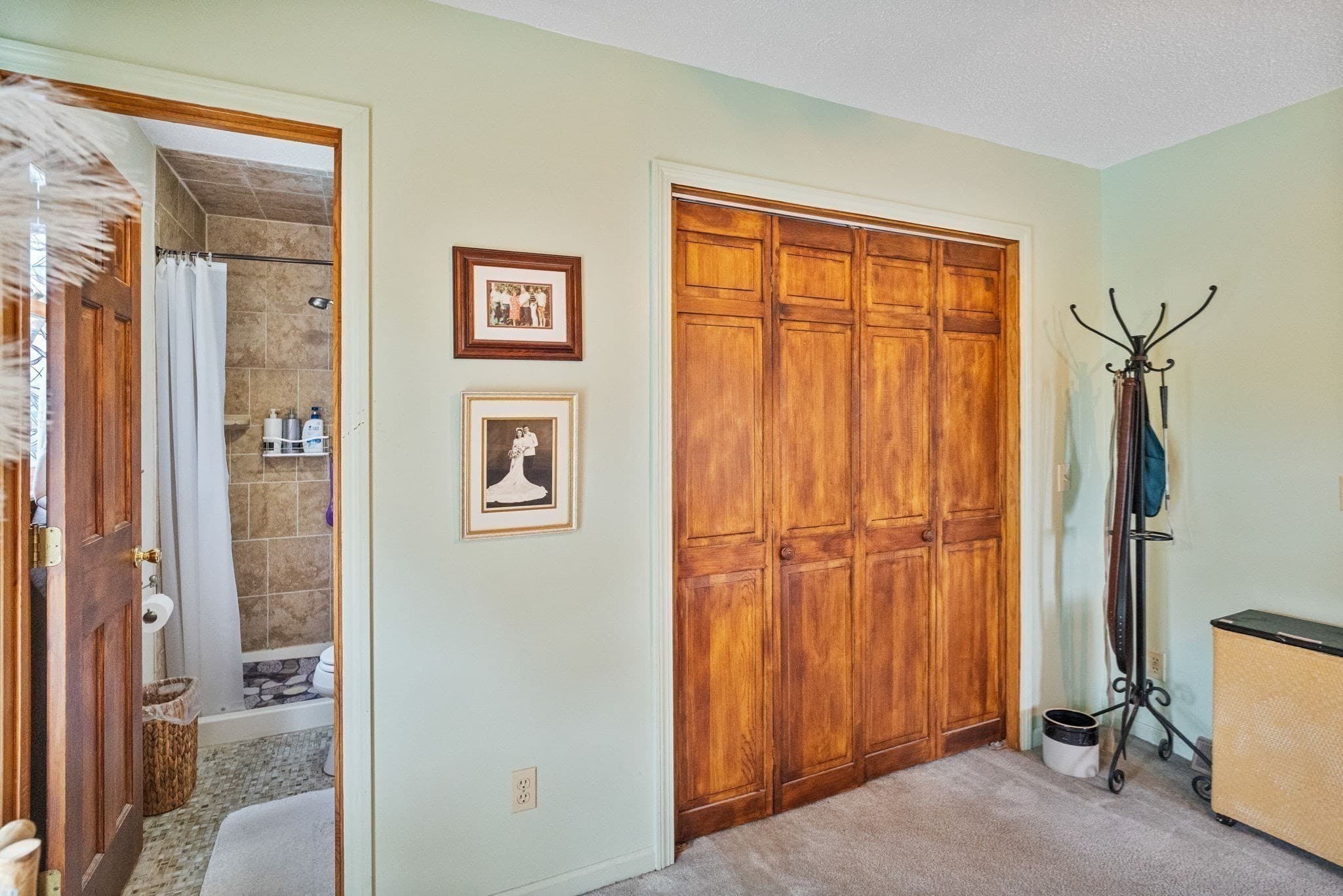 Single Family Residence at 8 Oriole Dr, Agawam MA 01030, photo 18 of 42
