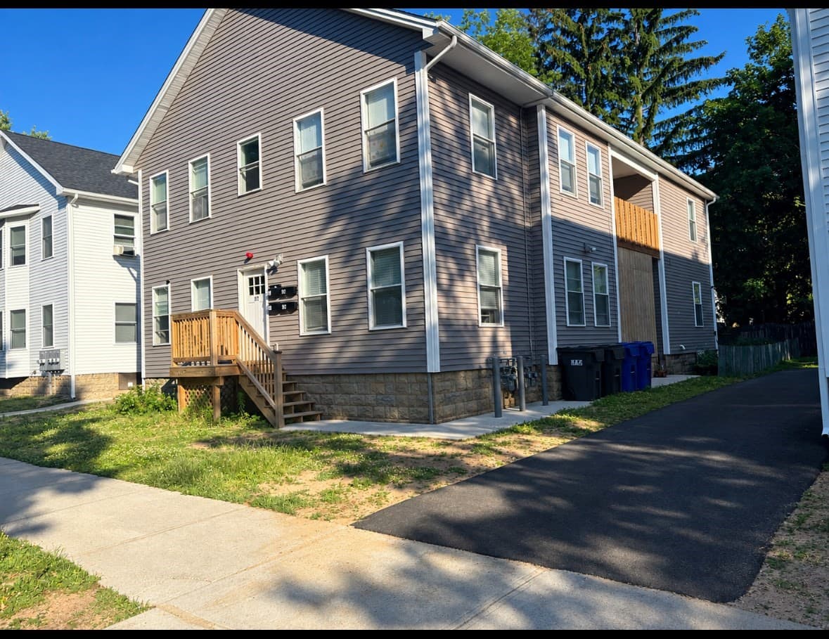 97 Alderman St, Springfield MA 01118