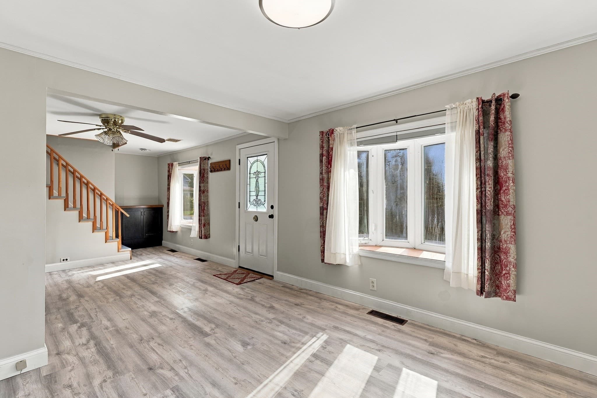 Single Family Residence at 175 Union Street, Northbridge MA 01588, Northbridge, photo 6 of 31