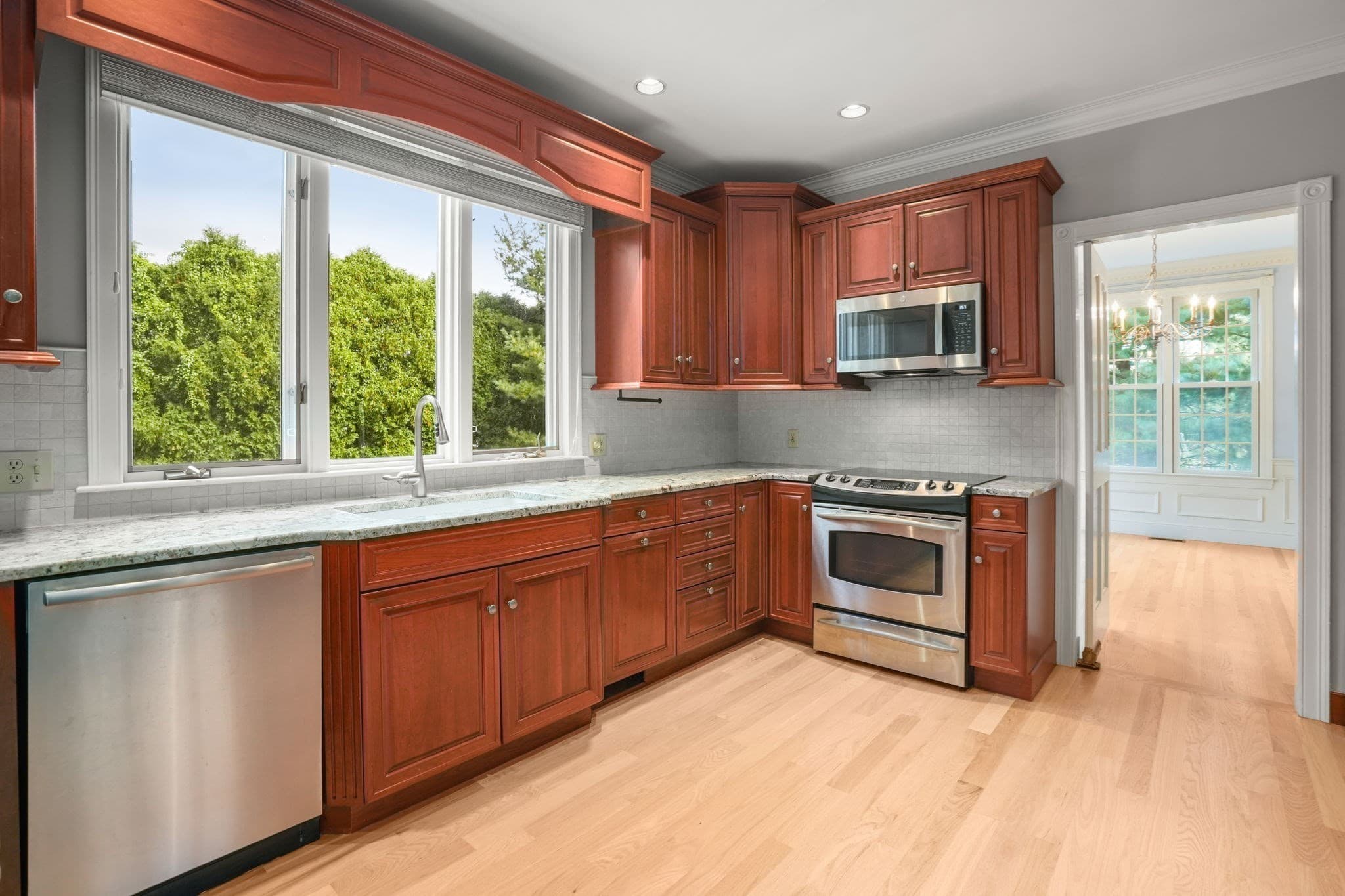 Single Family Residence at 9 Fieldstone Dr, Shrewsbury MA 01545, Shrewsbury, photo 10 of 37