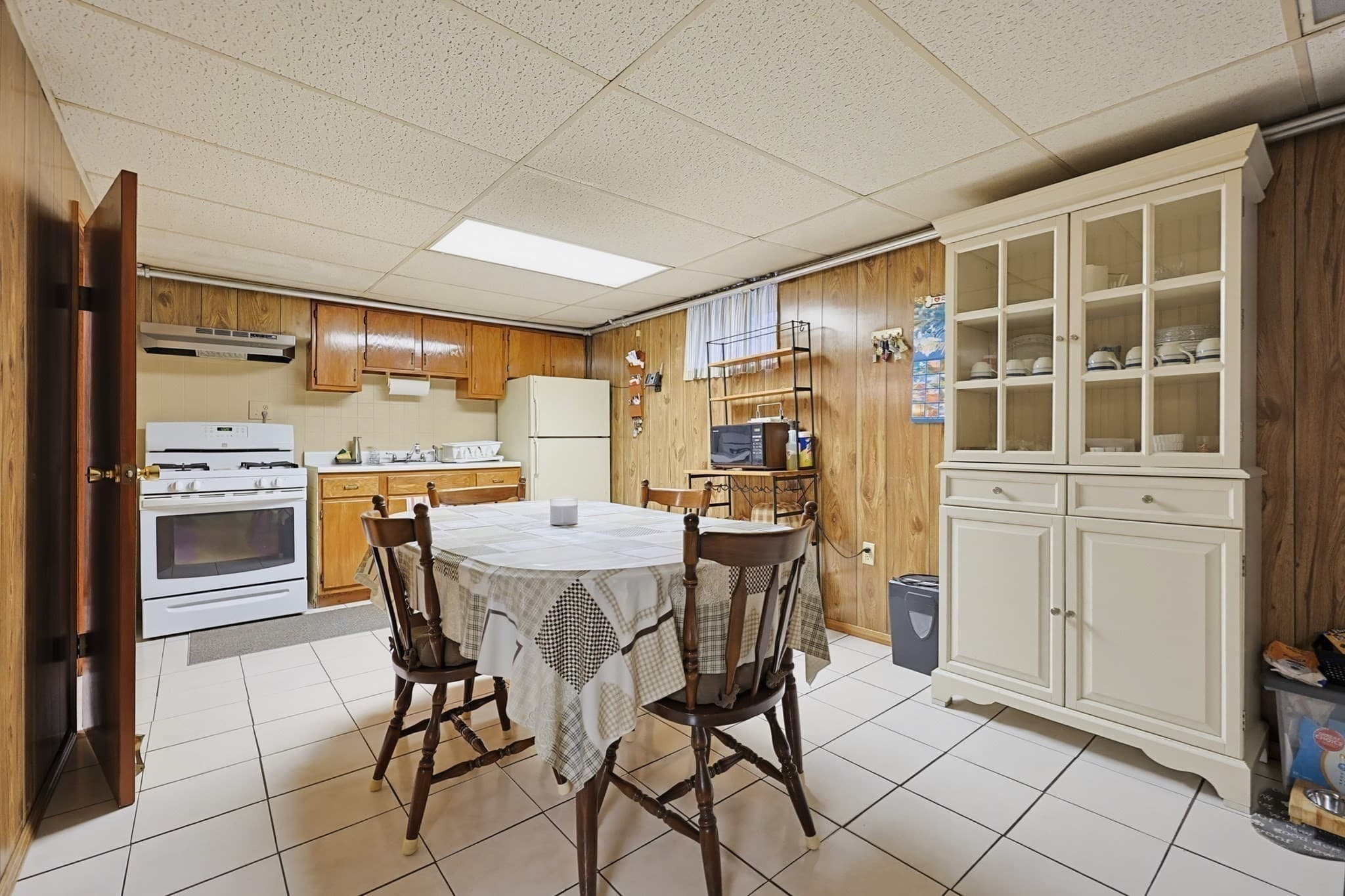2 Family - 2 Units Up/Down at 11 Heaton Ave, Norwood MA 02062, Norwood, photo 29 of 36