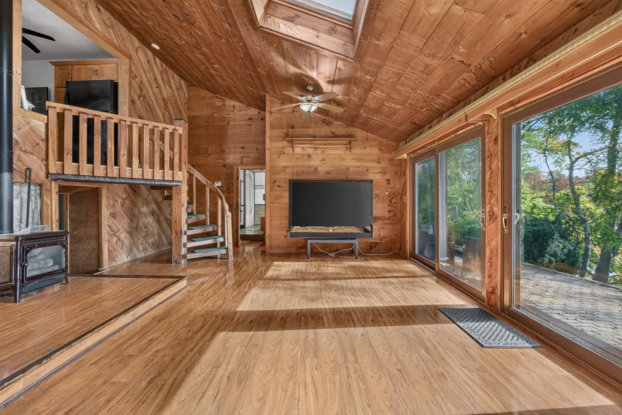 Single Family Residence at 230 Main St, Chelmsford MA 01863, Chelmsford, photo 9 of 42