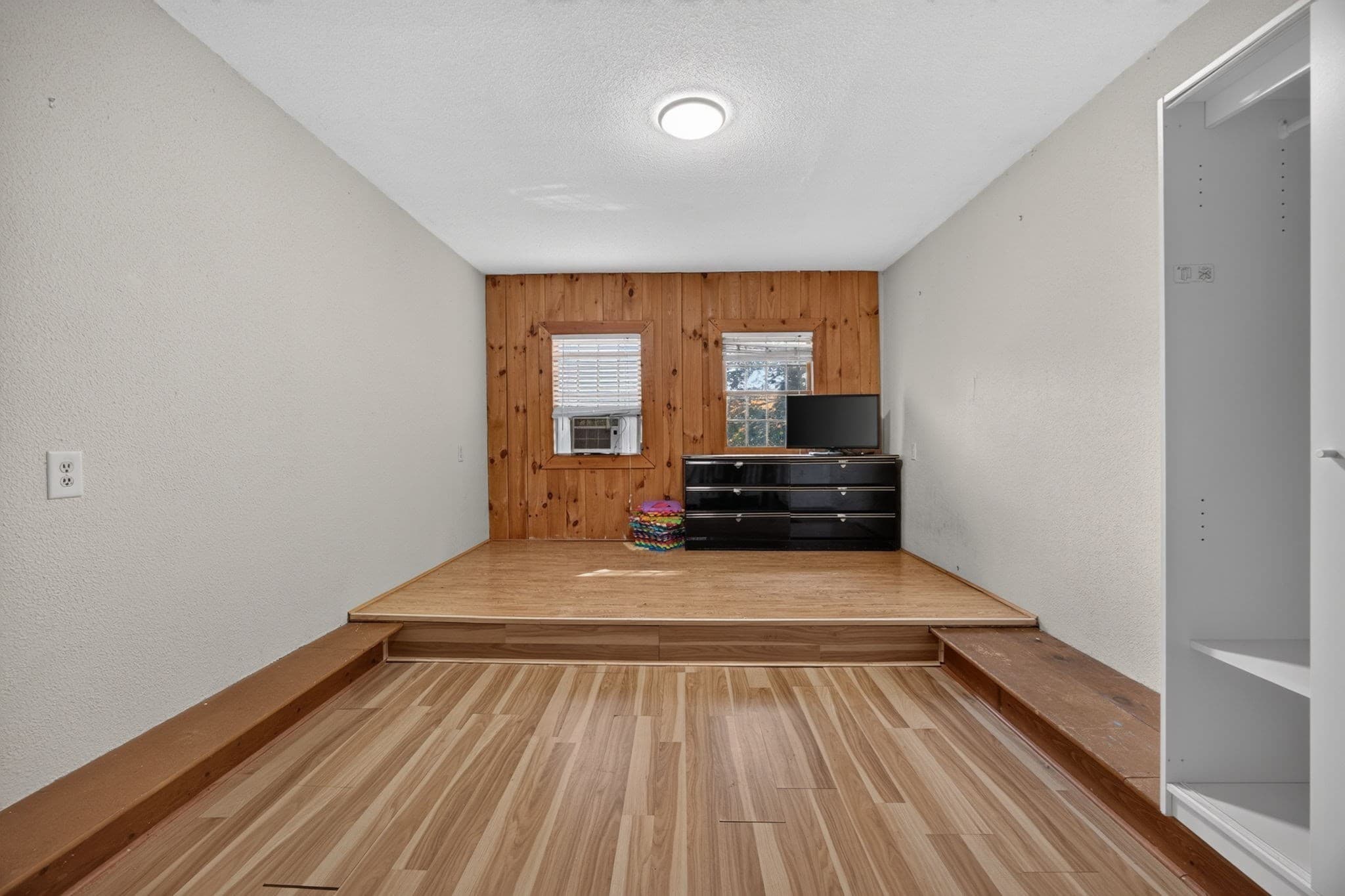 Single Family Residence at 230 Main St, Chelmsford MA 01863, Chelmsford, photo 38 of 42