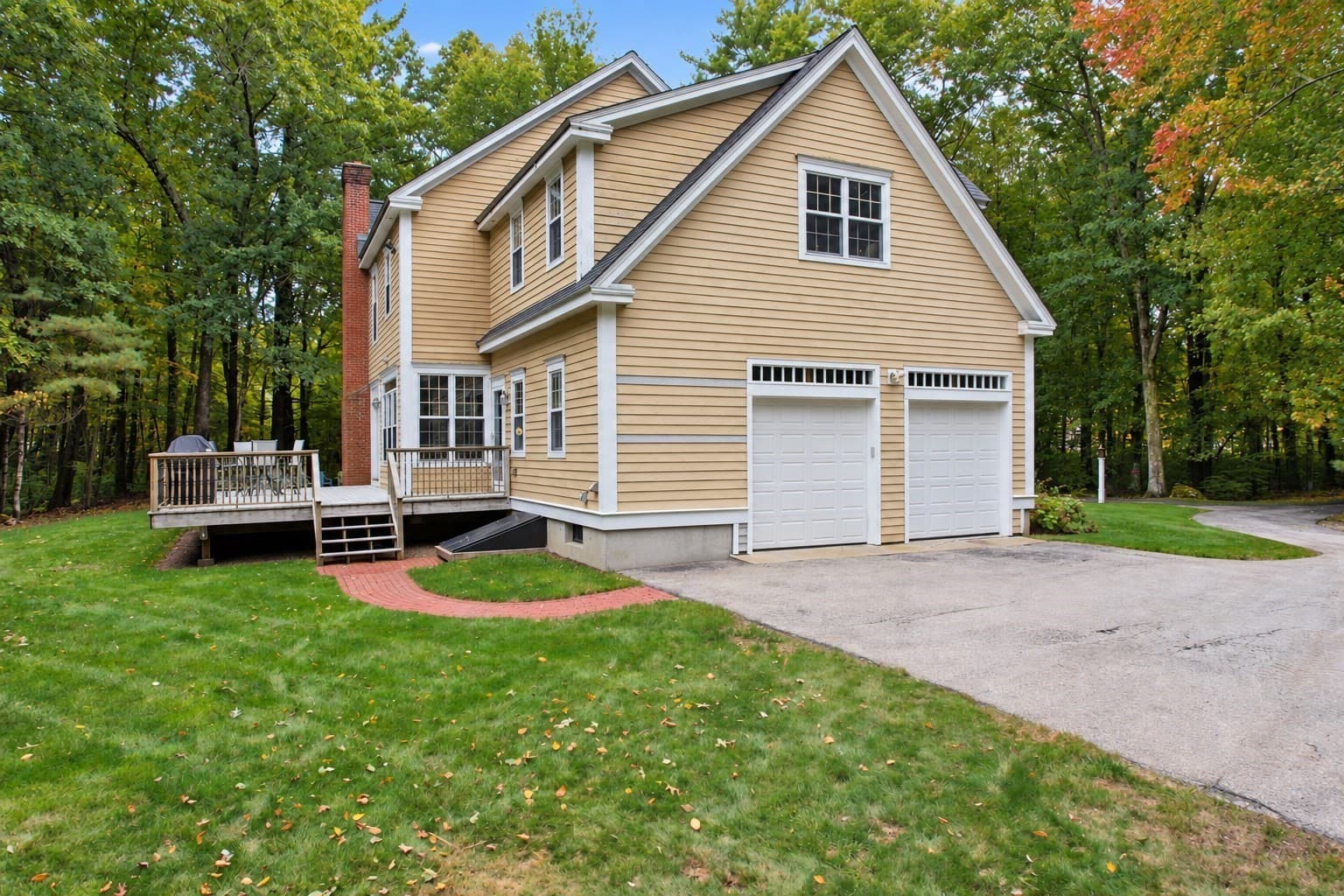 Single Family Residence at 144 East St, Uxbridge MA 01569, Uxbridge, photo 5 of 33
