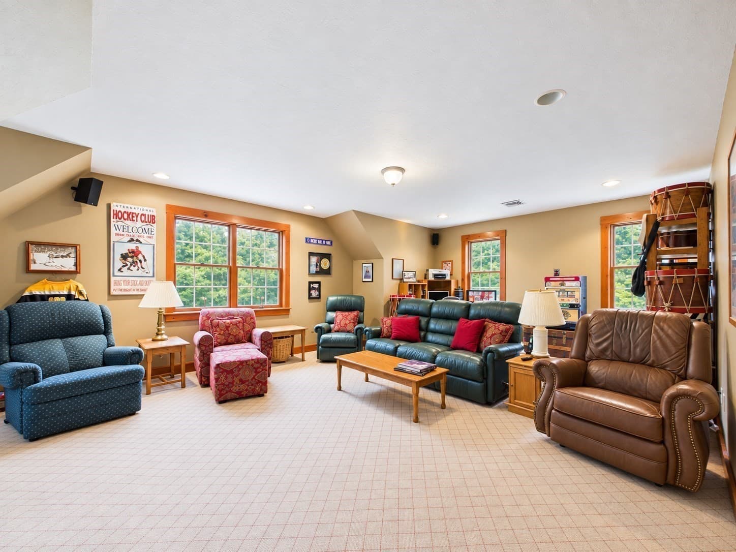 Single Family Residence at 144 East St, Uxbridge MA 01569, Uxbridge, photo 30 of 33