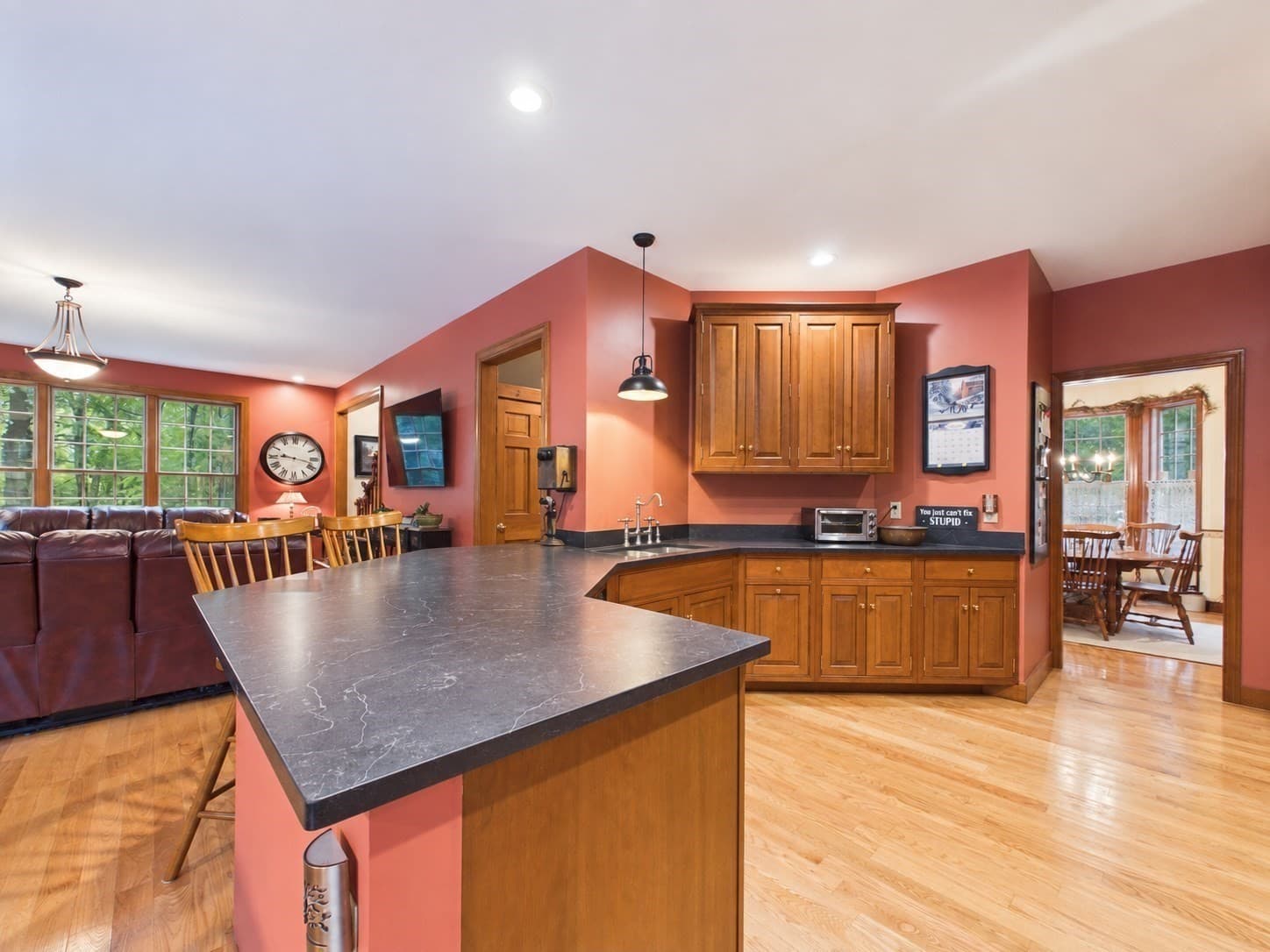 Single Family Residence at 144 East St, Uxbridge MA 01569, Uxbridge, photo 15 of 33
