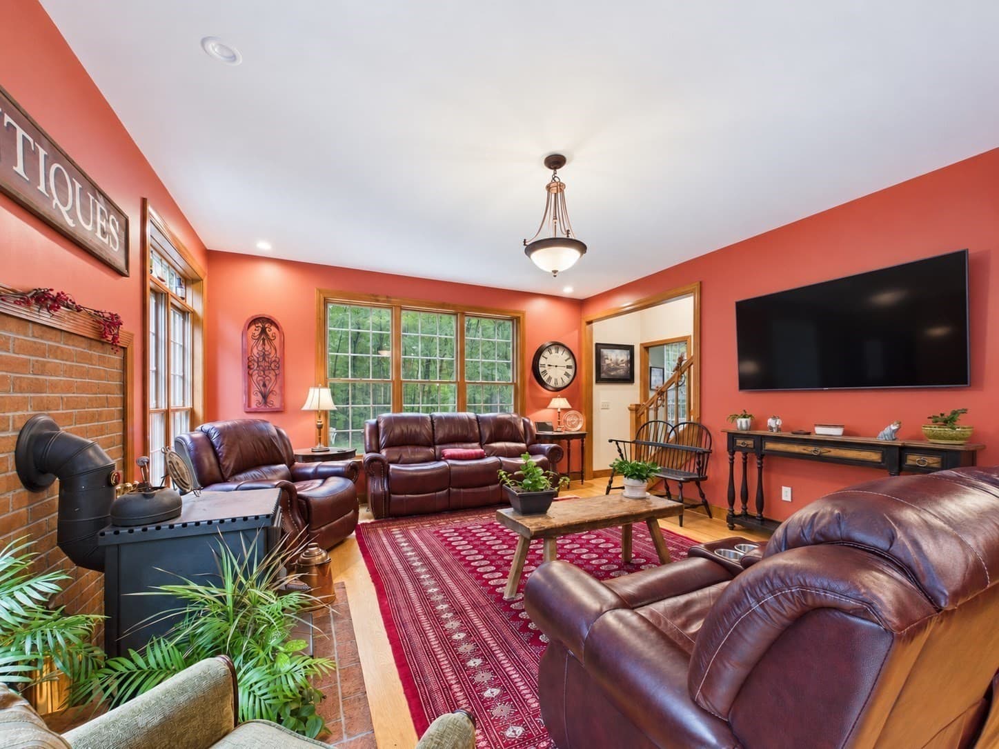 Single Family Residence at 144 East St, Uxbridge MA 01569, Uxbridge, photo 11 of 33