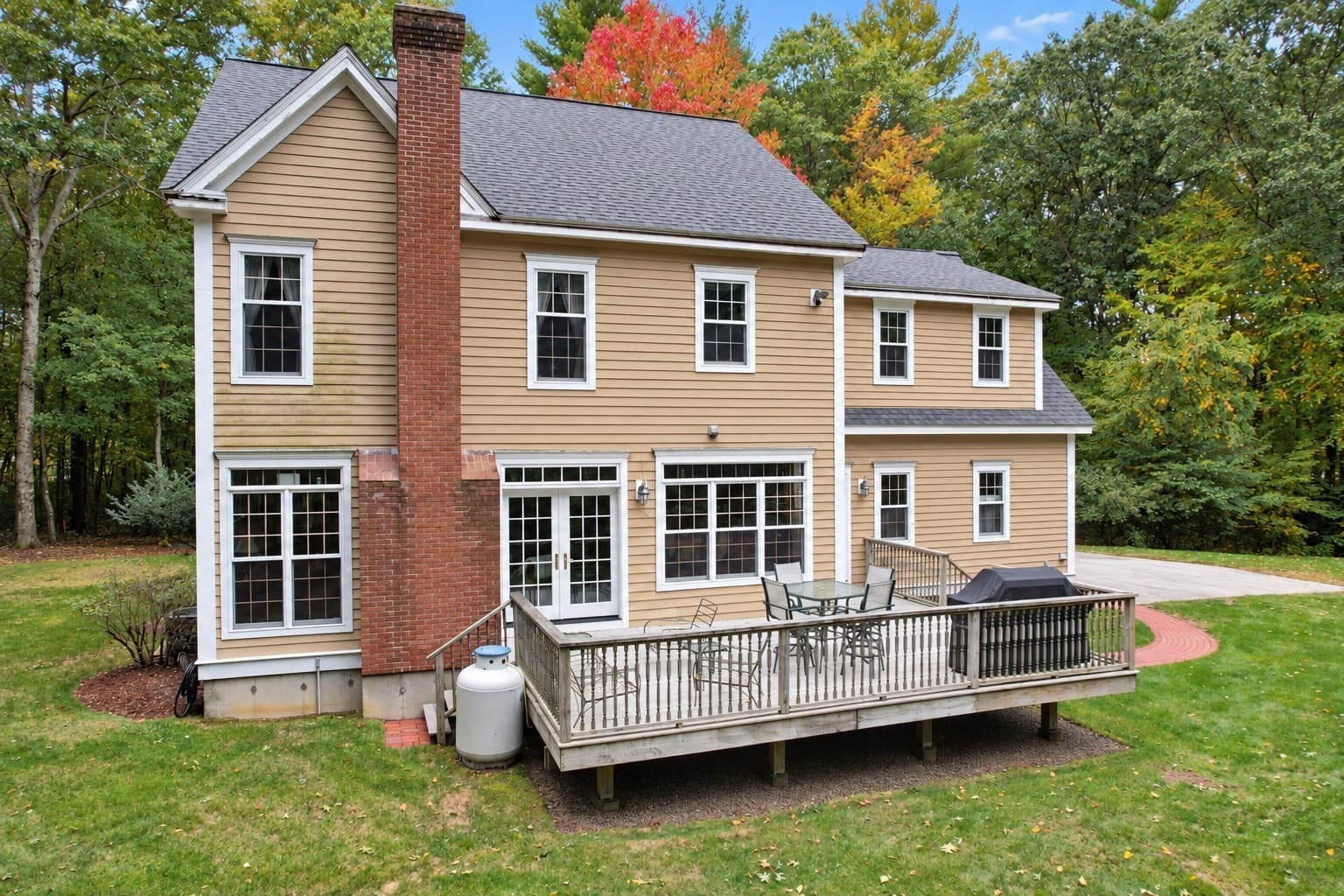 Single Family Residence at 144 East St, Uxbridge MA 01569, Uxbridge, photo 4 of 33
