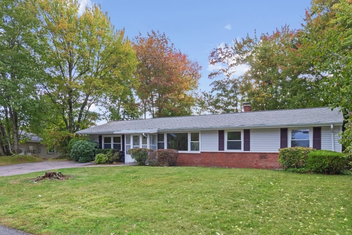 68 Colgate Rd, Brockton MA 02302