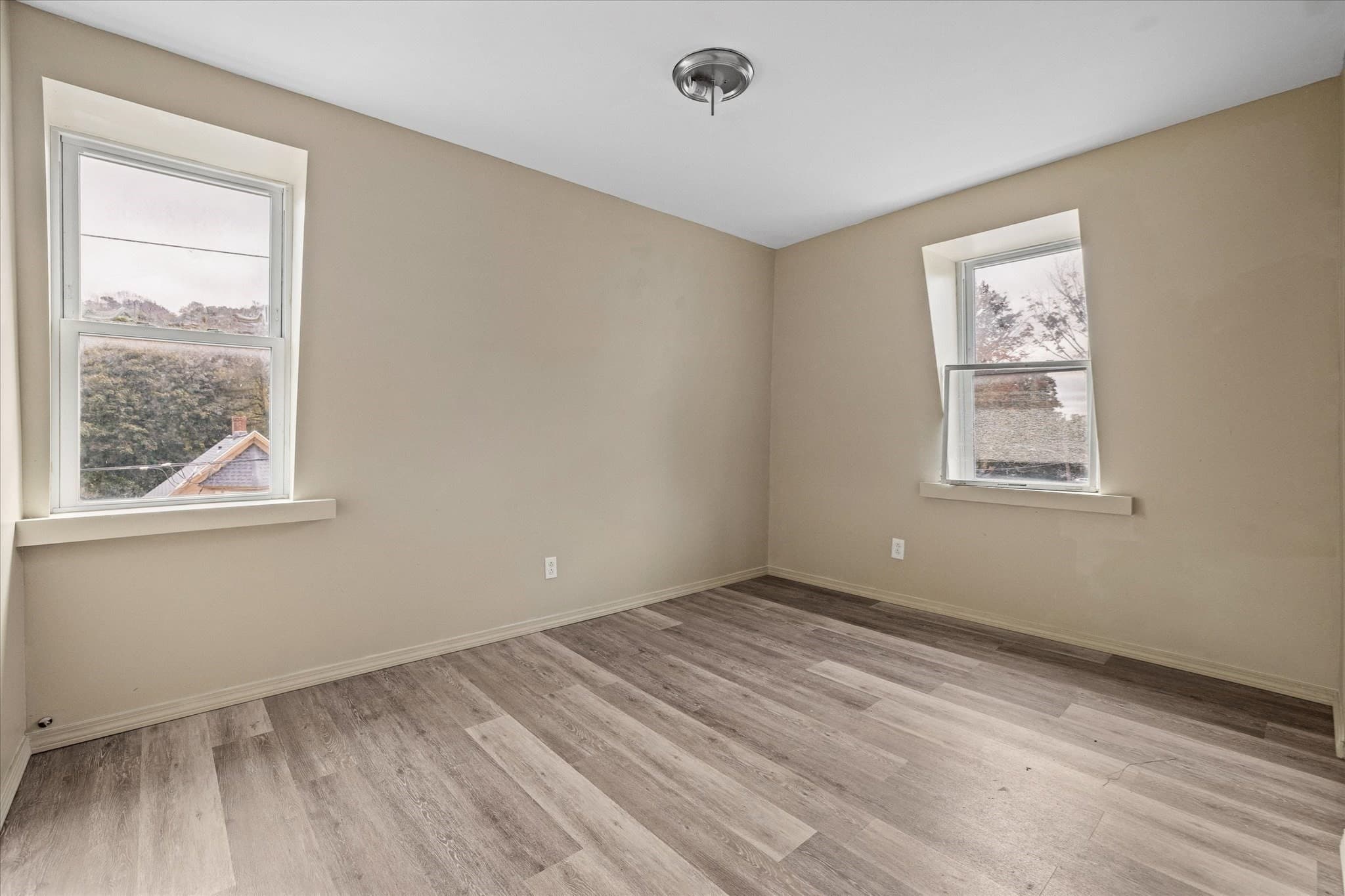 Multi Family at 13 Lincoln St, Spencer MA 01562, photo 23 of 42