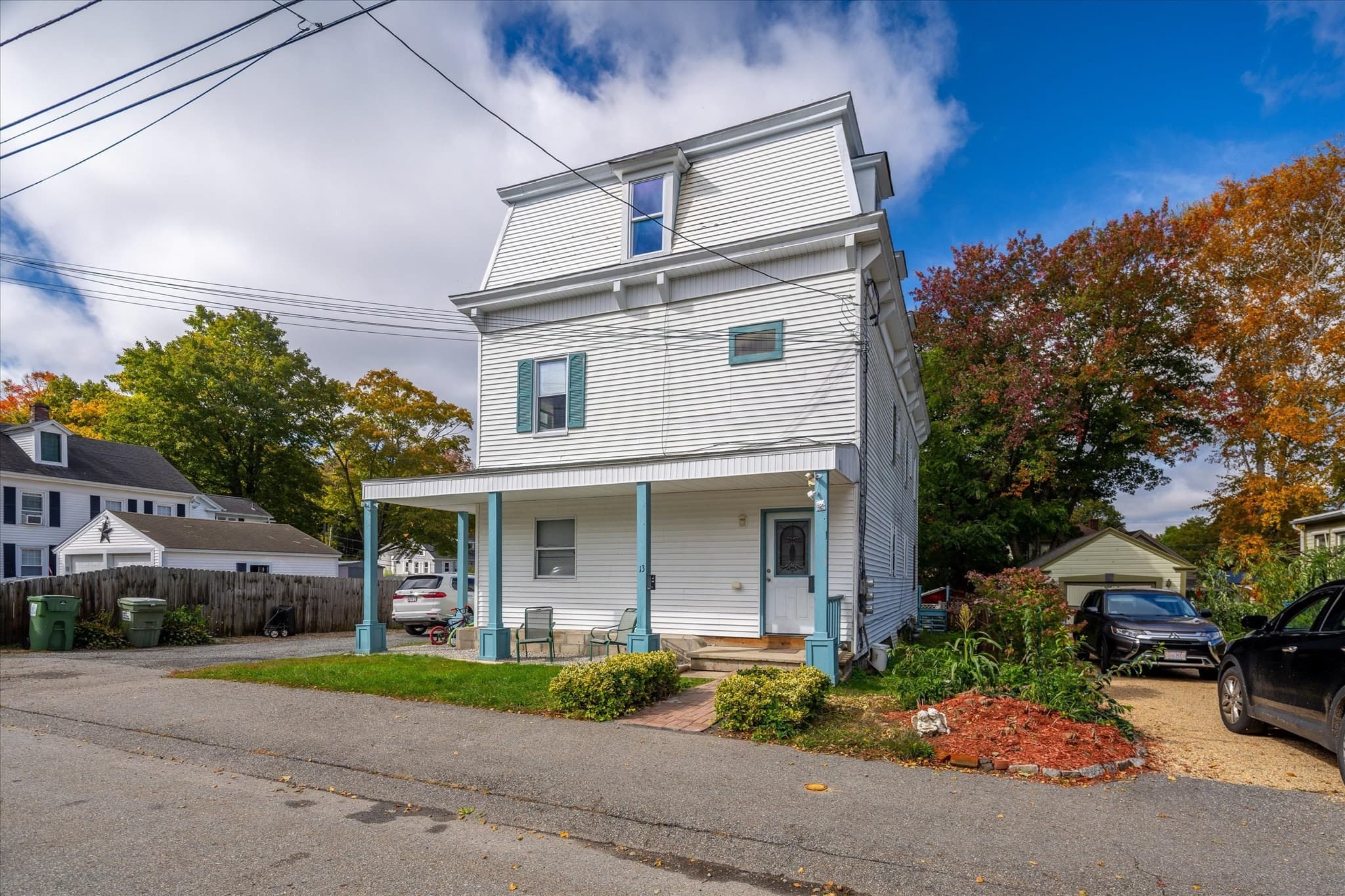 Multi Family at 13 Lincoln St, Spencer MA 01562, photo 2 of 42