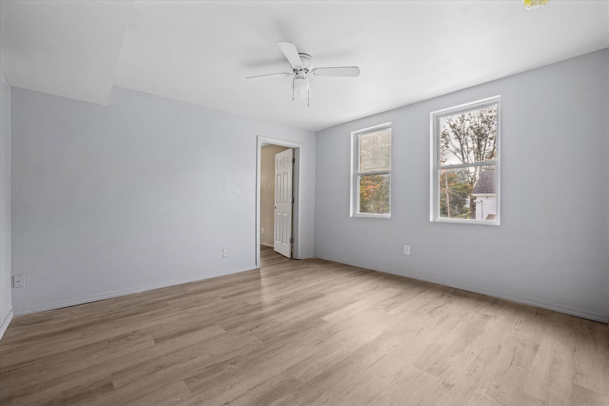 Multi Family at 13 Lincoln St, Spencer MA 01562, photo 12 of 42
