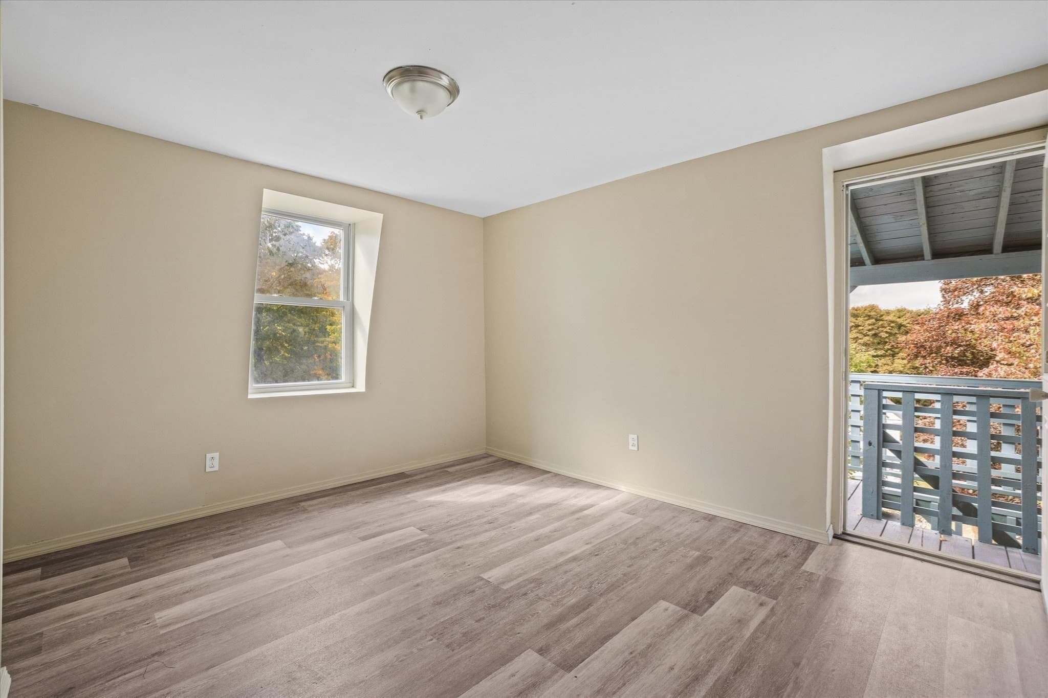 Multi Family at 13 Lincoln St, Spencer MA 01562, photo 31 of 42