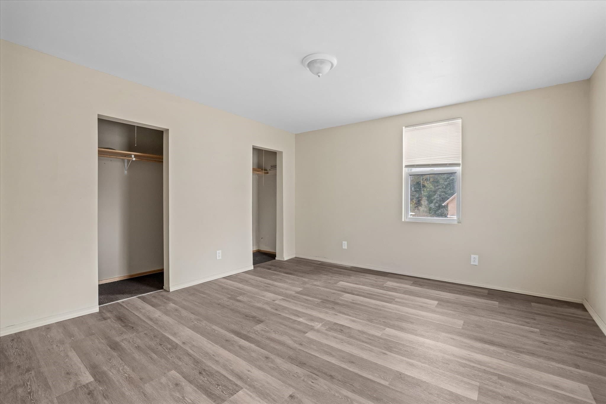 Multi Family at 13 Lincoln St, Spencer MA 01562, photo 21 of 42