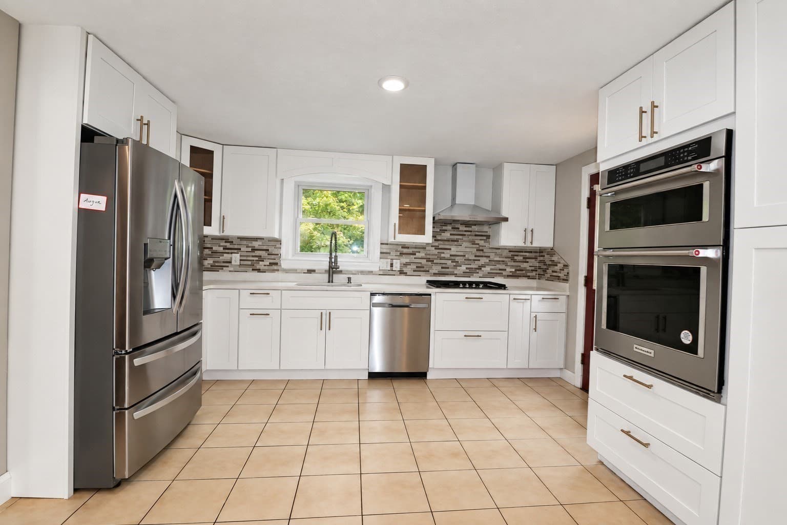 Single Family Residence at 33 Summer St, Tyngsborough MA 01879, Tyngsborough, photo 7 of 30