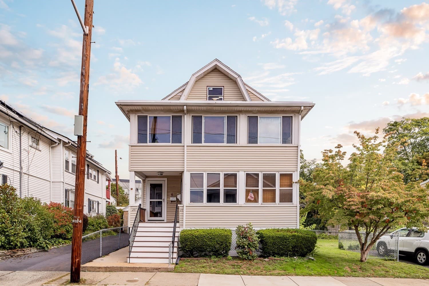 27 Belmont Park, Everett MA 02149