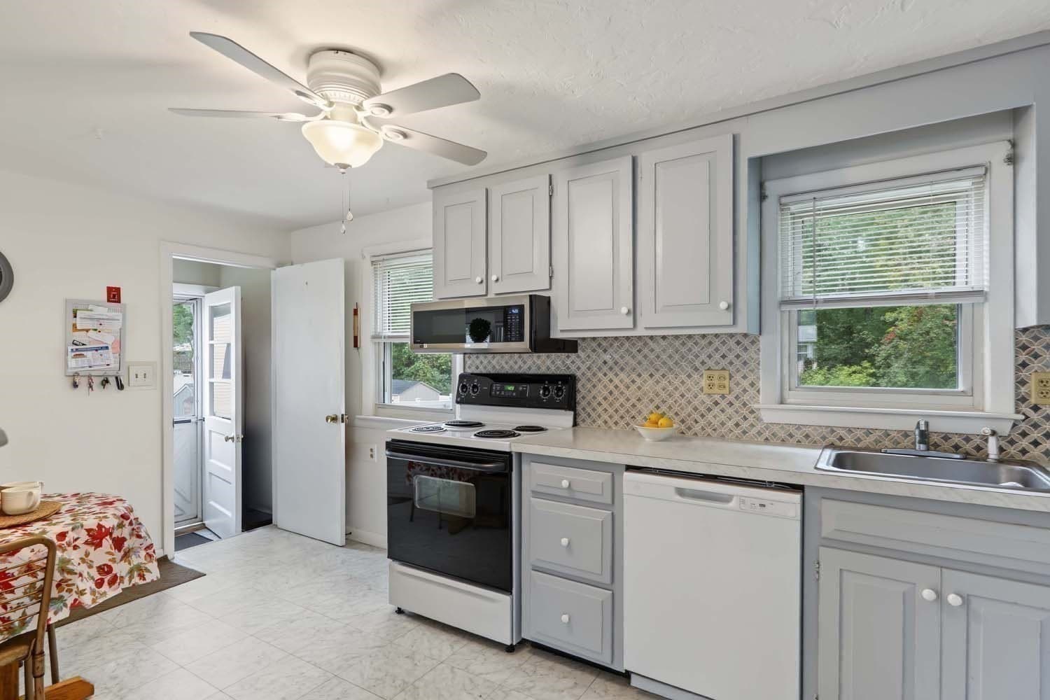 Single Family Residence at 18 Zenas, Holbrook MA 02343, Holbrook, photo 12 of 28