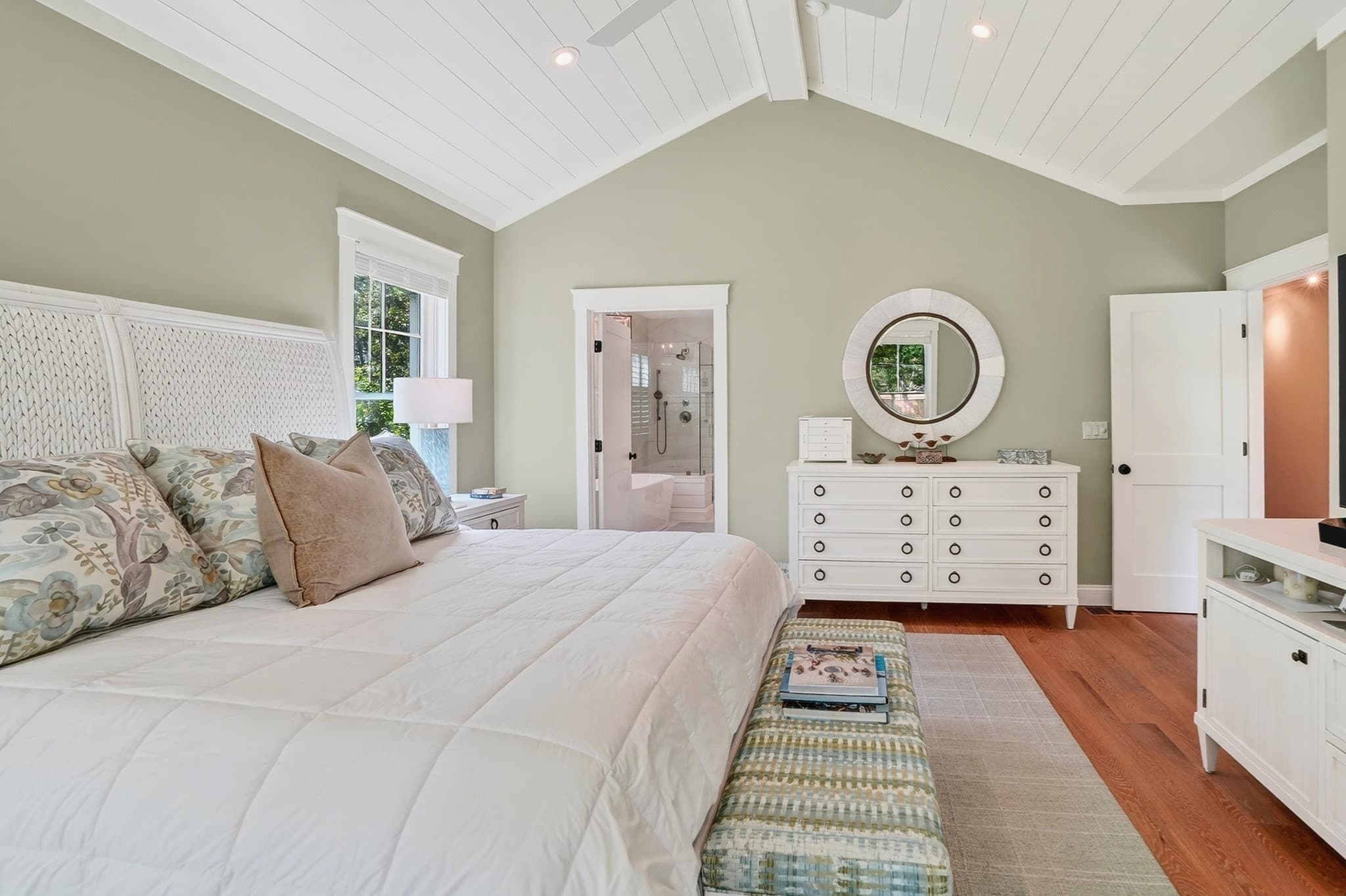Single Family Residence at 32 Marthas Road, Edgartown MA 02539, Edgartown, photo 25 of 42