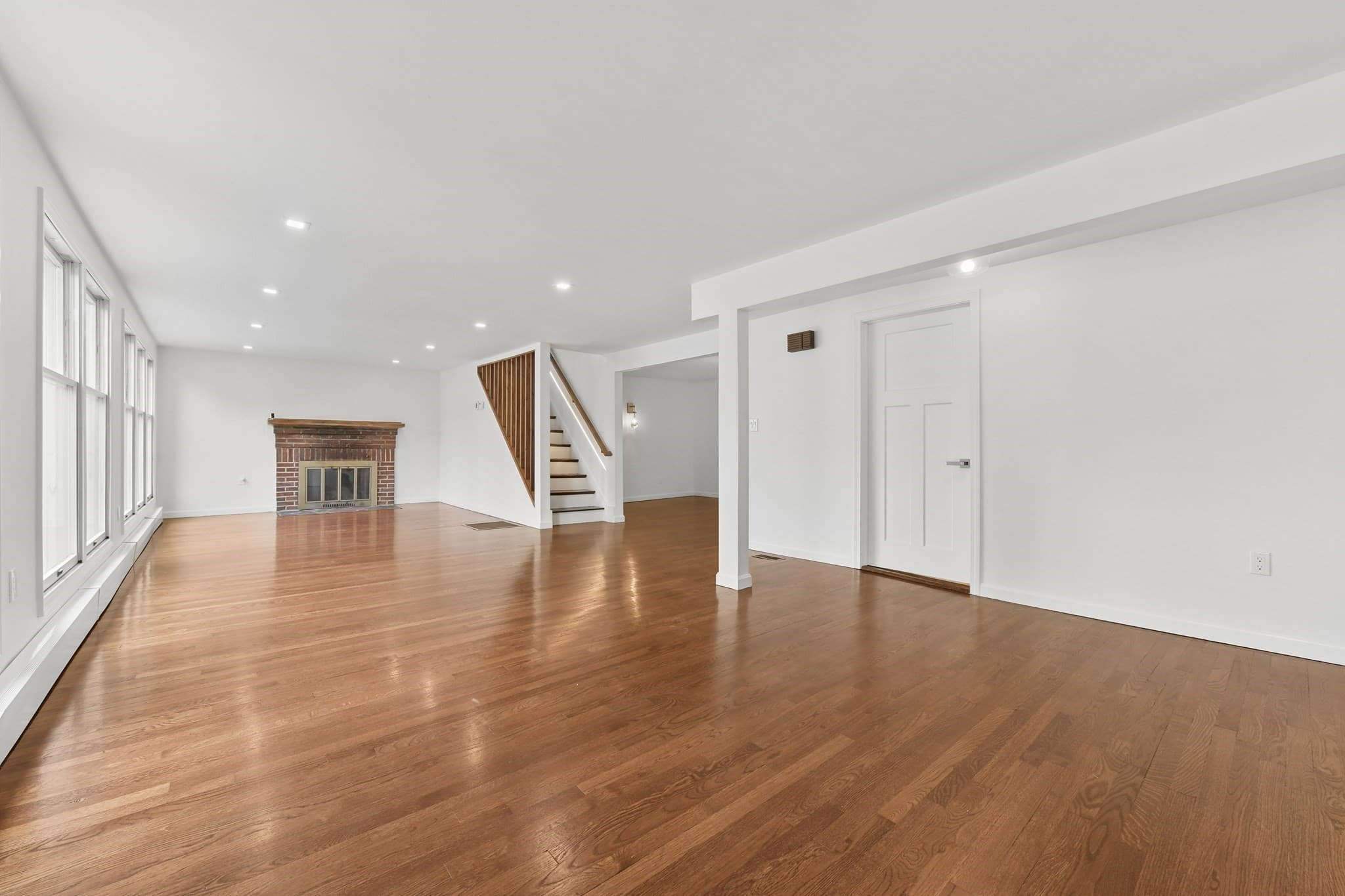 Single Family Residence at 1 Frances Rd, Burlington MA 01803, Burlington, photo 3 of 42