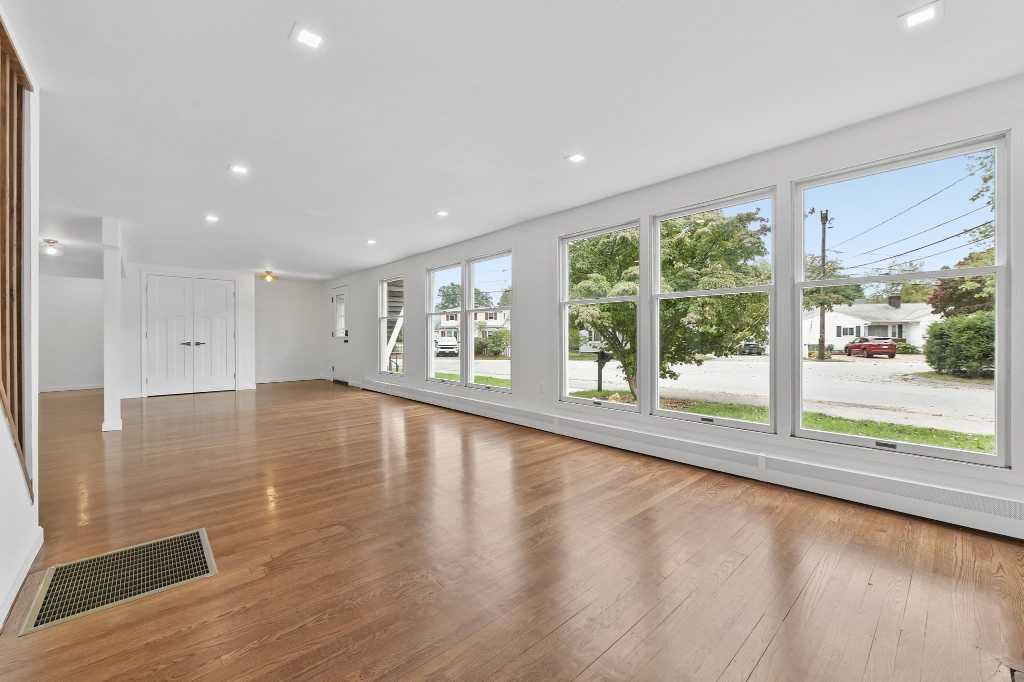 Single Family Residence at 1 Frances Rd, Burlington MA 01803, Burlington, photo 5 of 42