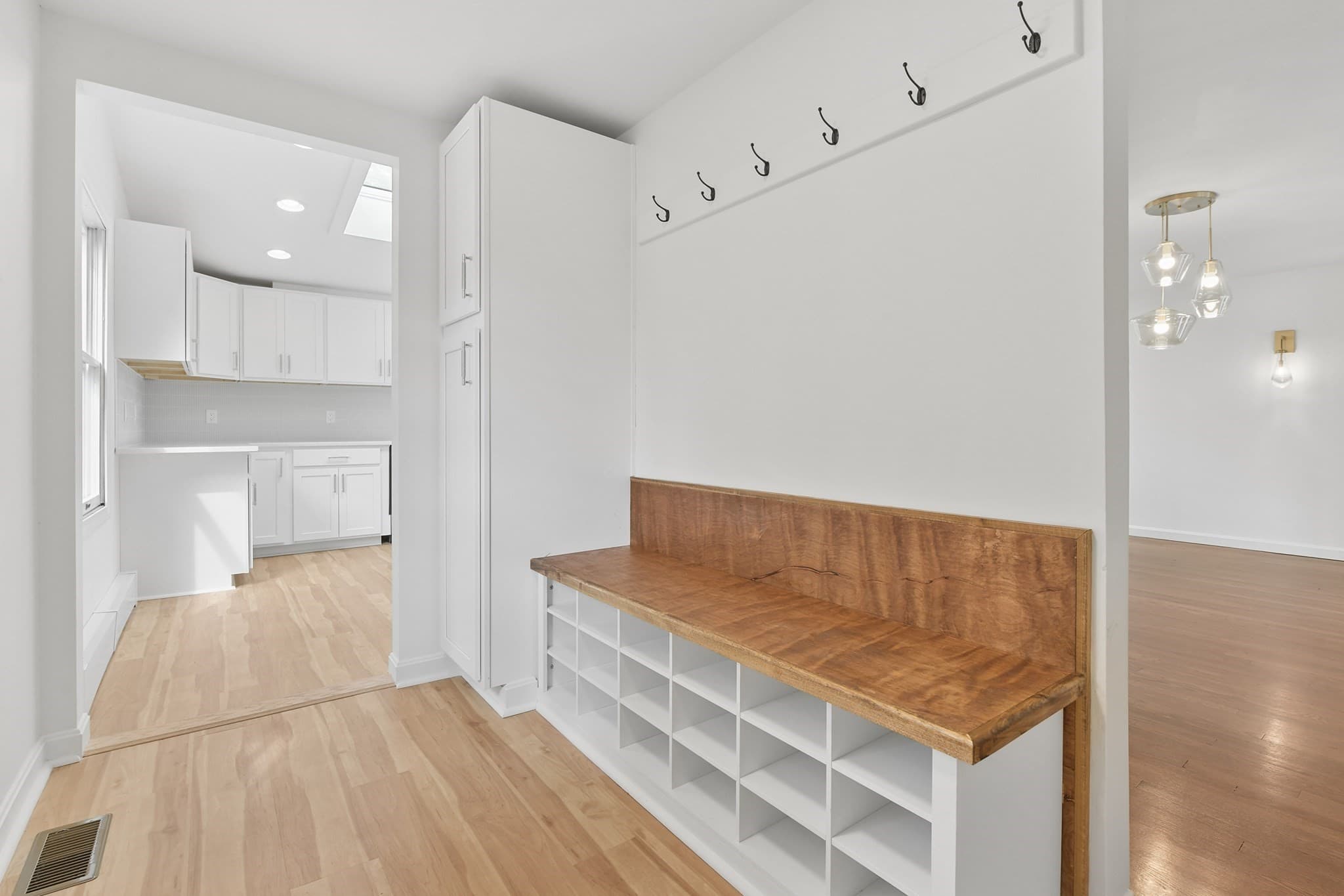 Single Family Residence at 1 Frances Rd, Burlington MA 01803, Burlington, photo 9 of 42