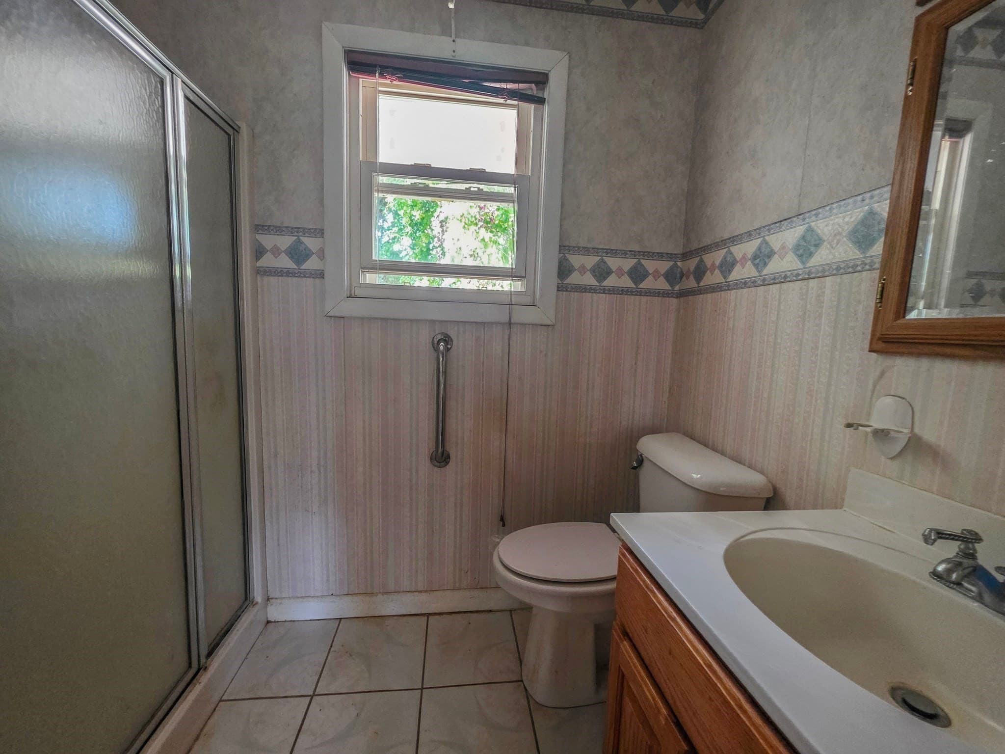 Single Family Residence at 25 Barrett Ave, Worcester MA 01605, Worcester, photo 9 of 23