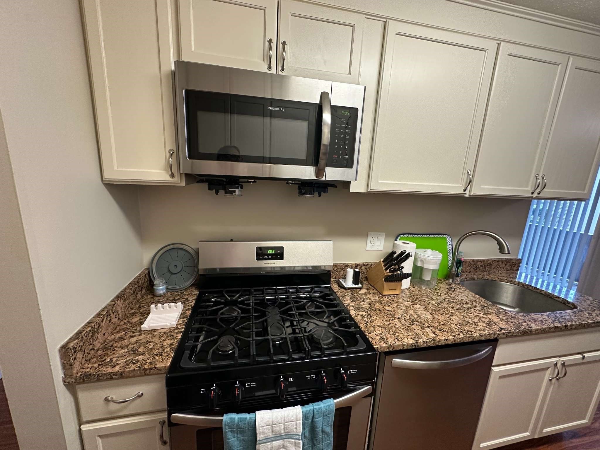 Condominium at 20 Shrewsbury Green Dr # G, Shrewsbury MA 01545, Shrewsbury, photo 10 of 20