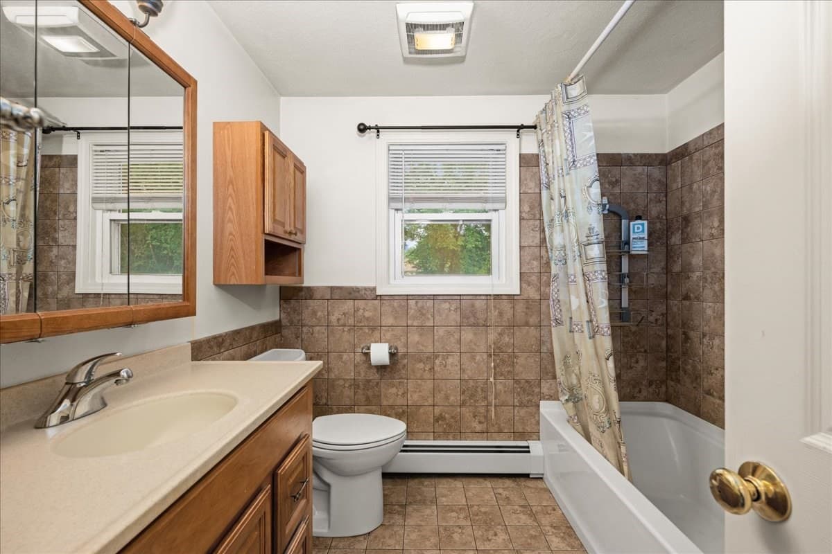 Single Family Residence at 320 Mason Rd Ext, Dudley MA 01571, photo 16 of 21
