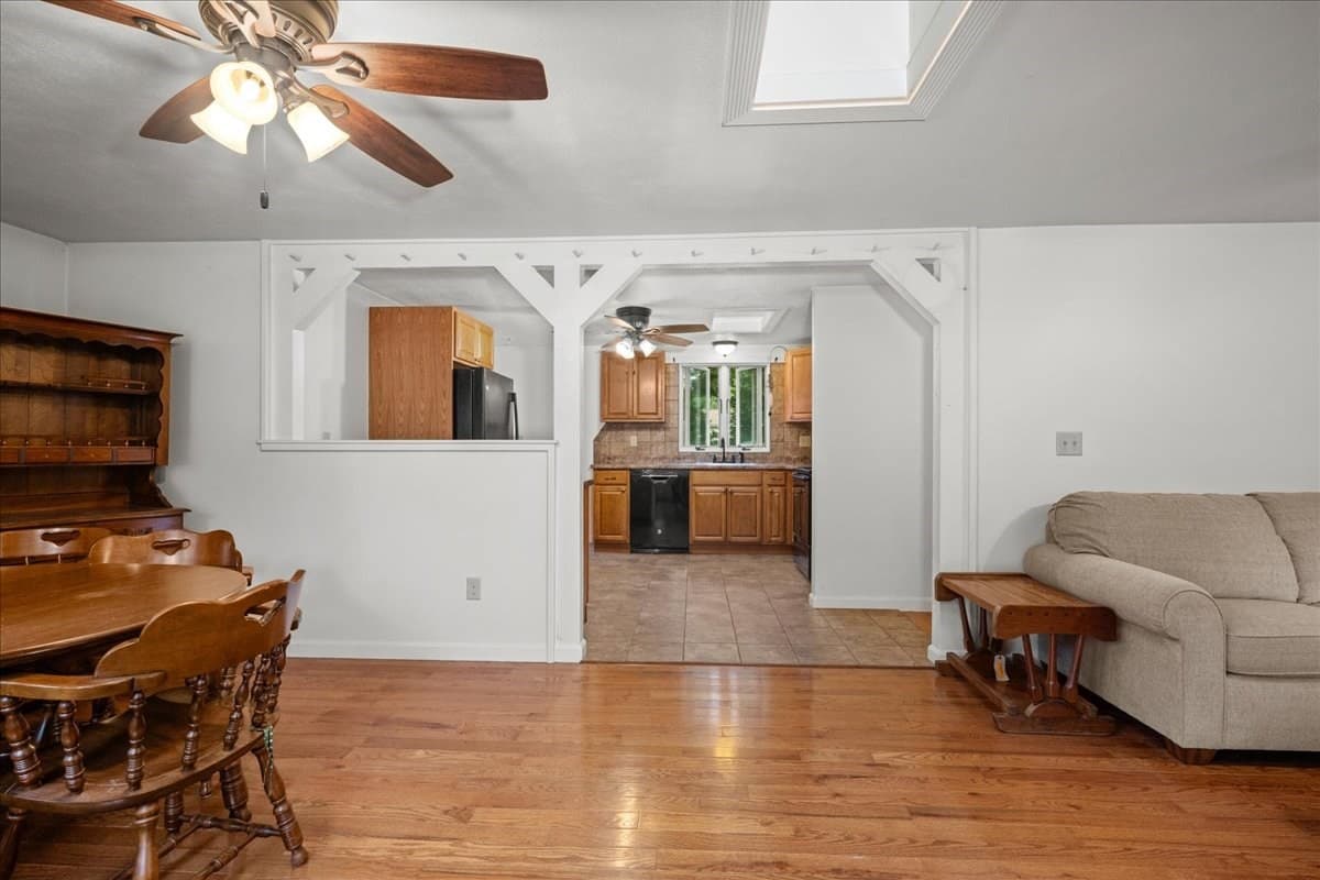 Single Family Residence at 320 Mason Rd Ext, Dudley MA 01571, photo 11 of 21