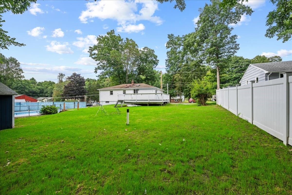 Single Family Residence at 320 Mason Rd Ext, Dudley MA 01571, photo 4 of 21