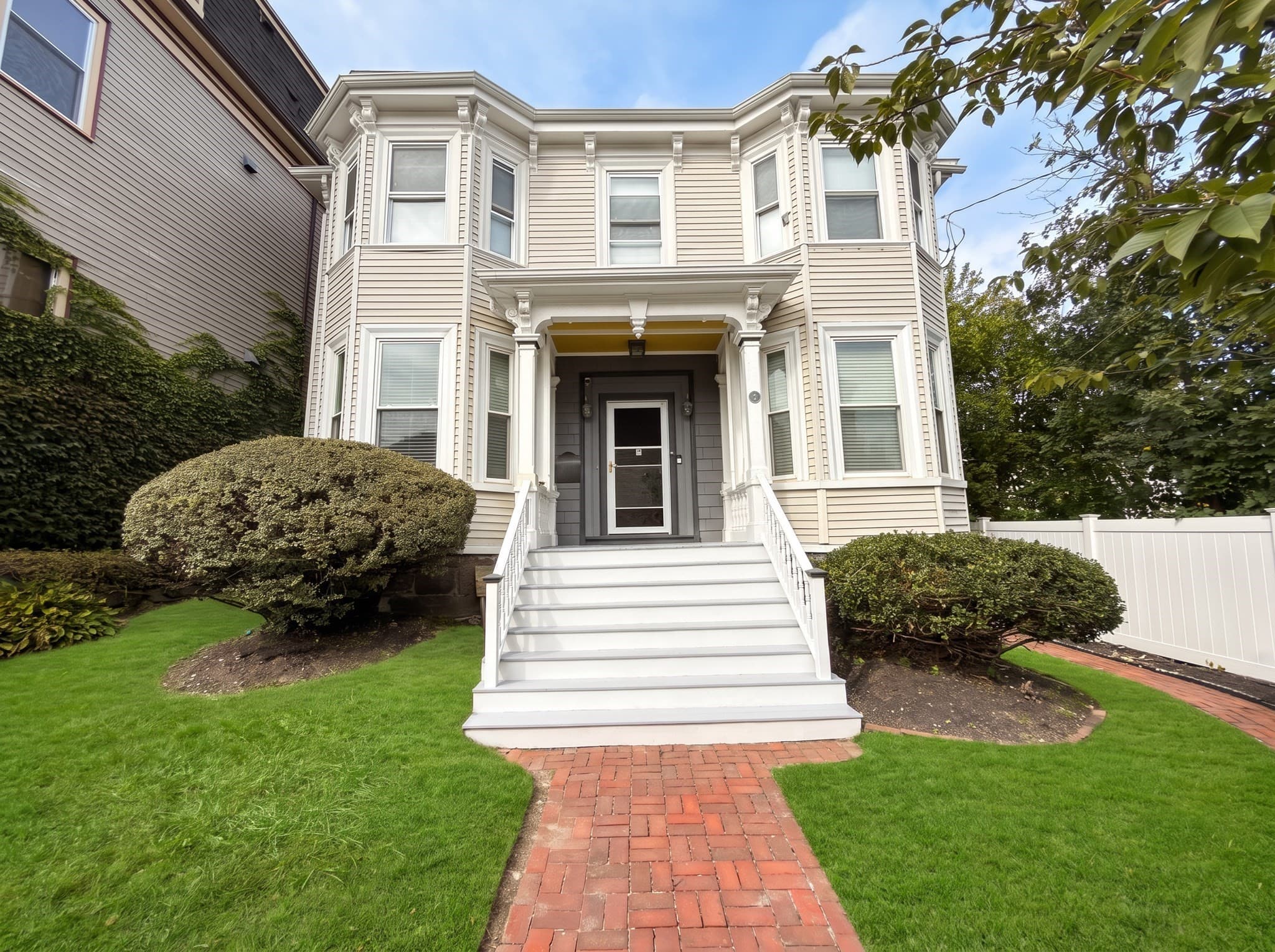 31 Regent St, Boston MA 02119