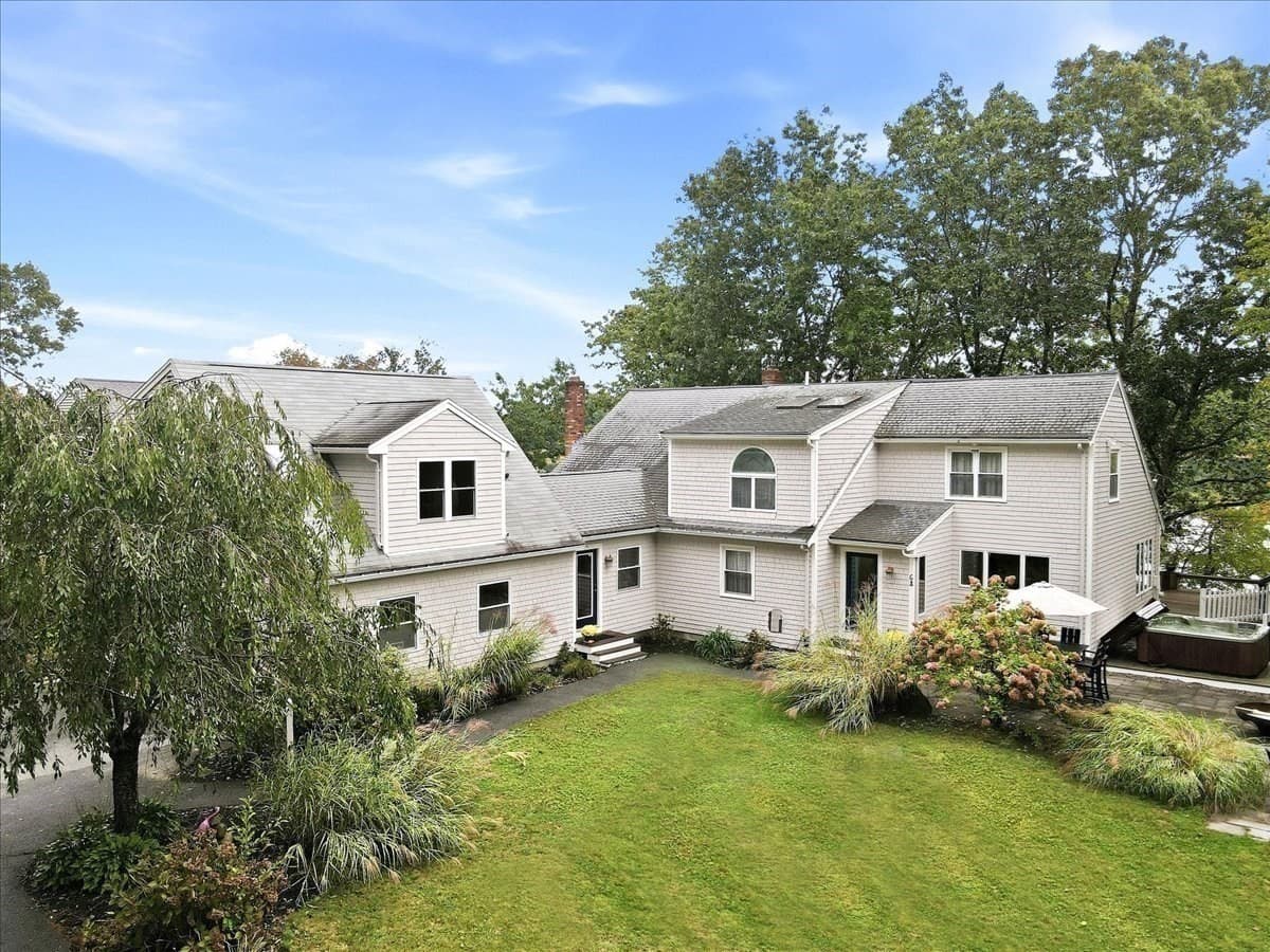 Single Family Residence at 68 Fairview Ave, Pembroke MA 02359, photo 3 of 42