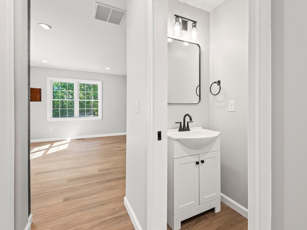 Condominium at 93 Rockland Road # 1, Auburn MA 01501, Auburn, photo 4 of 25