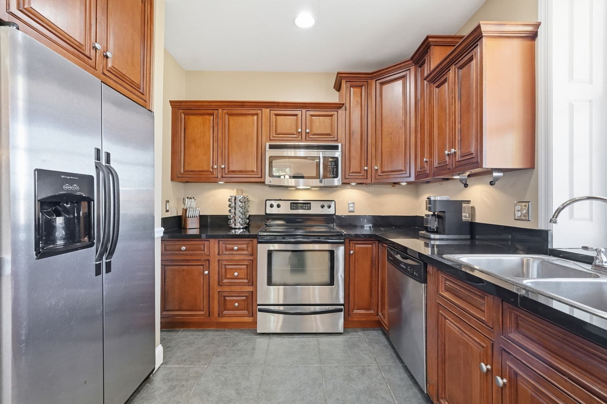 Single Family Residence at 223 Chicopee St, Chicopee MA 01013, Chicopee, photo 4 of 26
