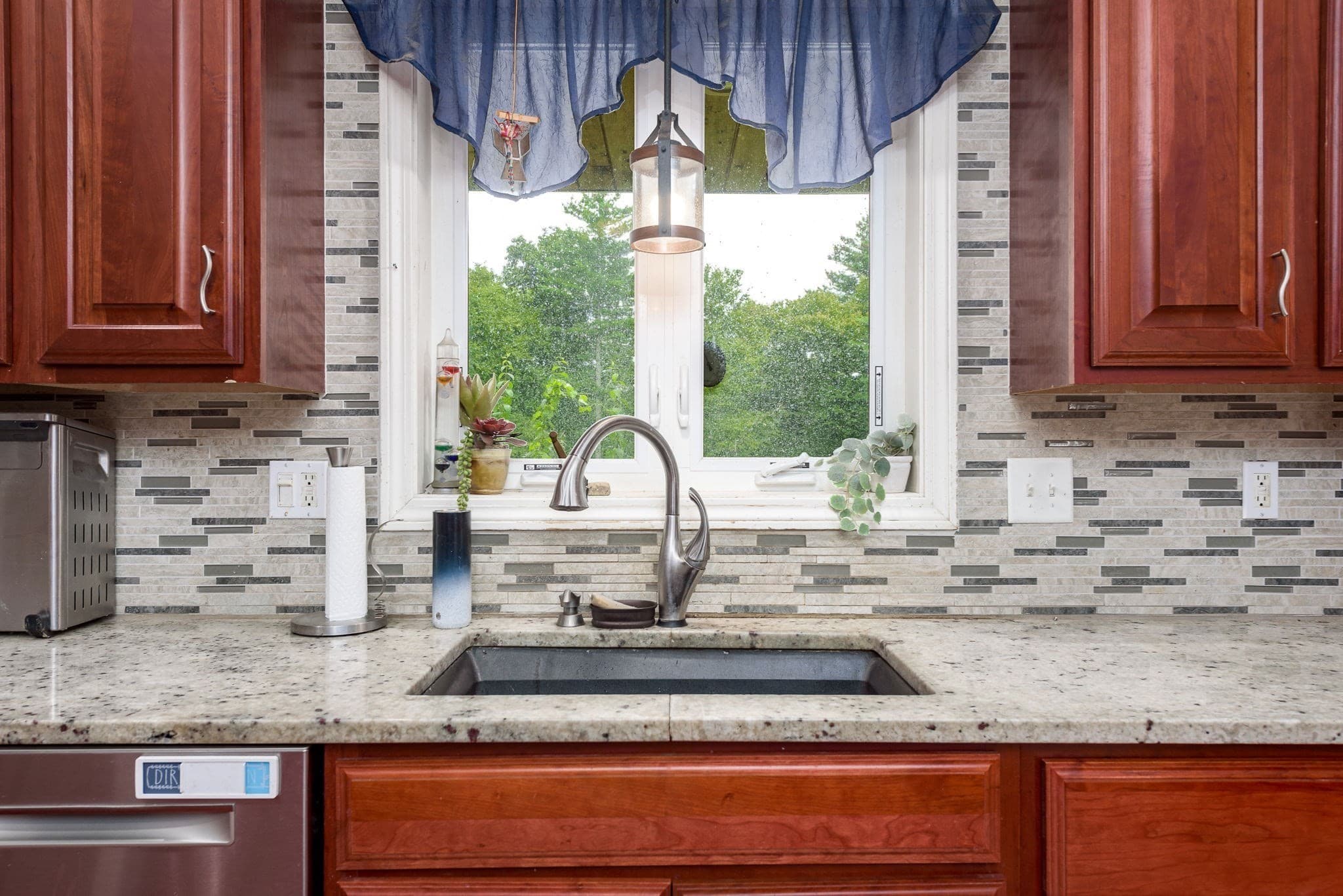 Single Family Residence at 332 Ravenelle Road, Thompson CT 06255, photo 13 of 42