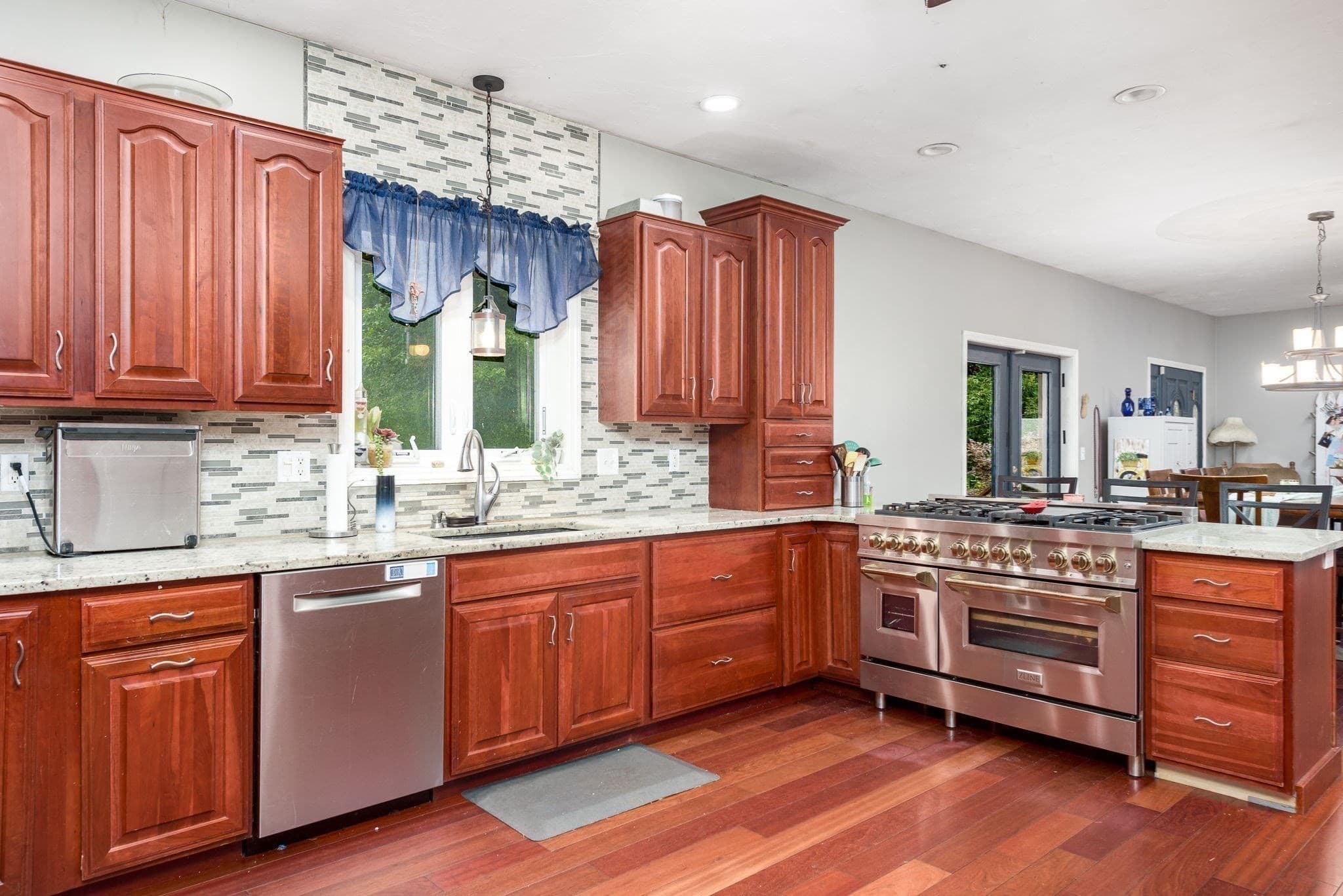 Single Family Residence at 332 Ravenelle Road, Thompson CT 06255, photo 12 of 42