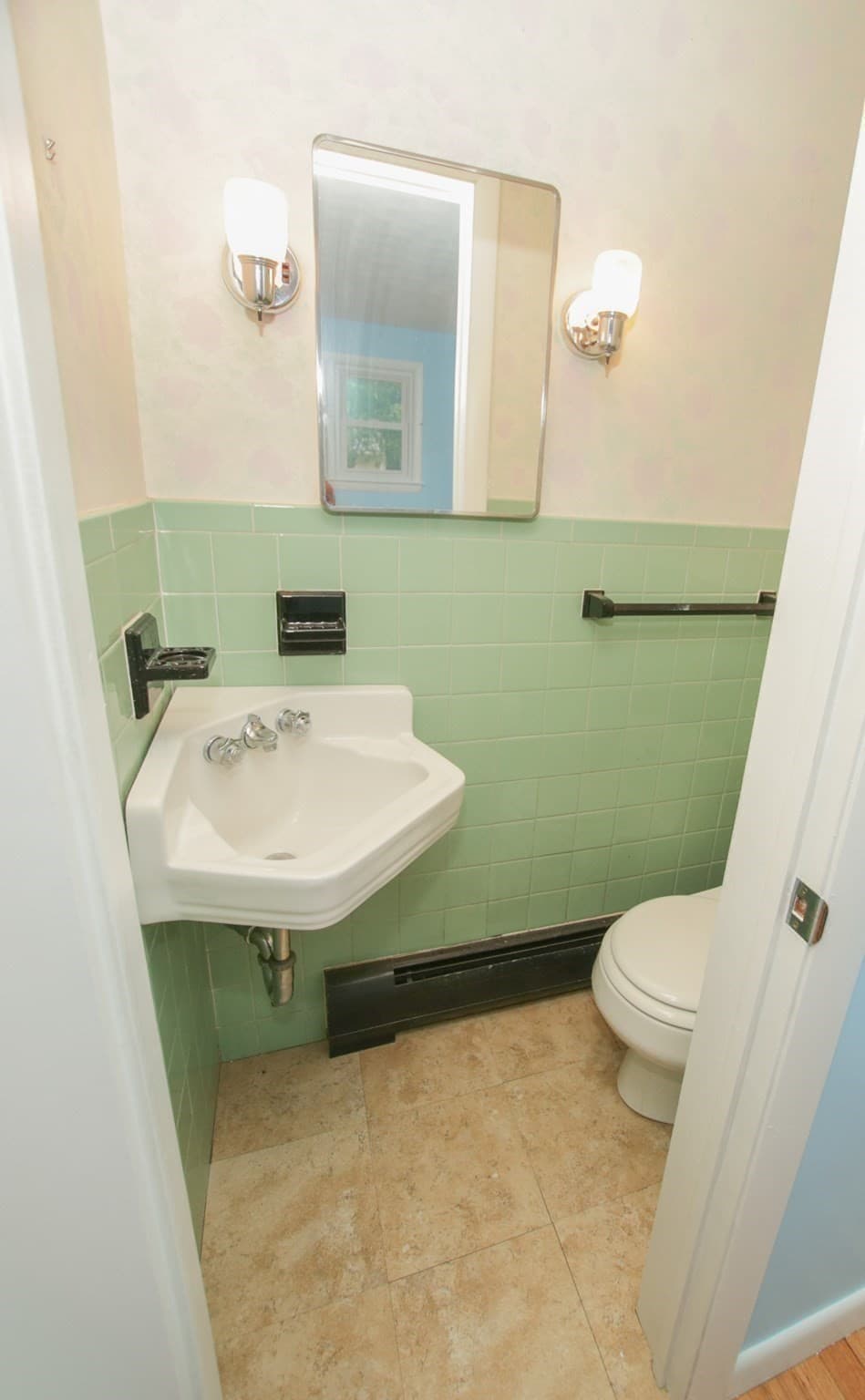Single Family Residence at 87 Roosevelt Ave, Westfield MA 01085, Westfield, photo 14 of 19