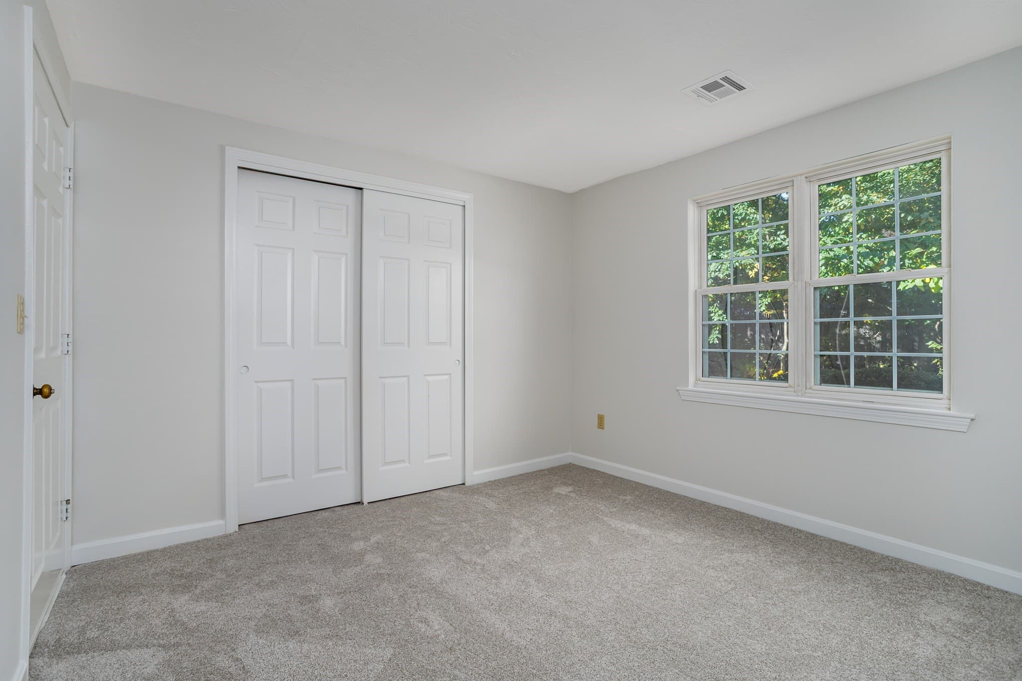 Condominium at 303 Ridgefield Circle # 303D, Clinton MA 01510, Clinton, photo 24 of 37
