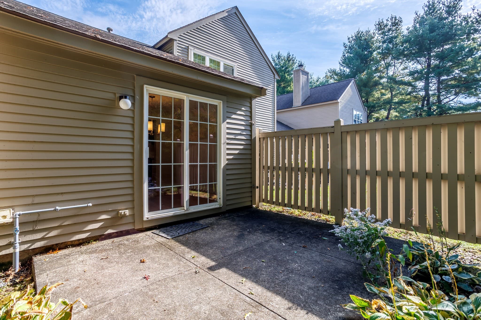Condominium at 303 Ridgefield Circle # 303D, Clinton MA 01510, Clinton, photo 30 of 37