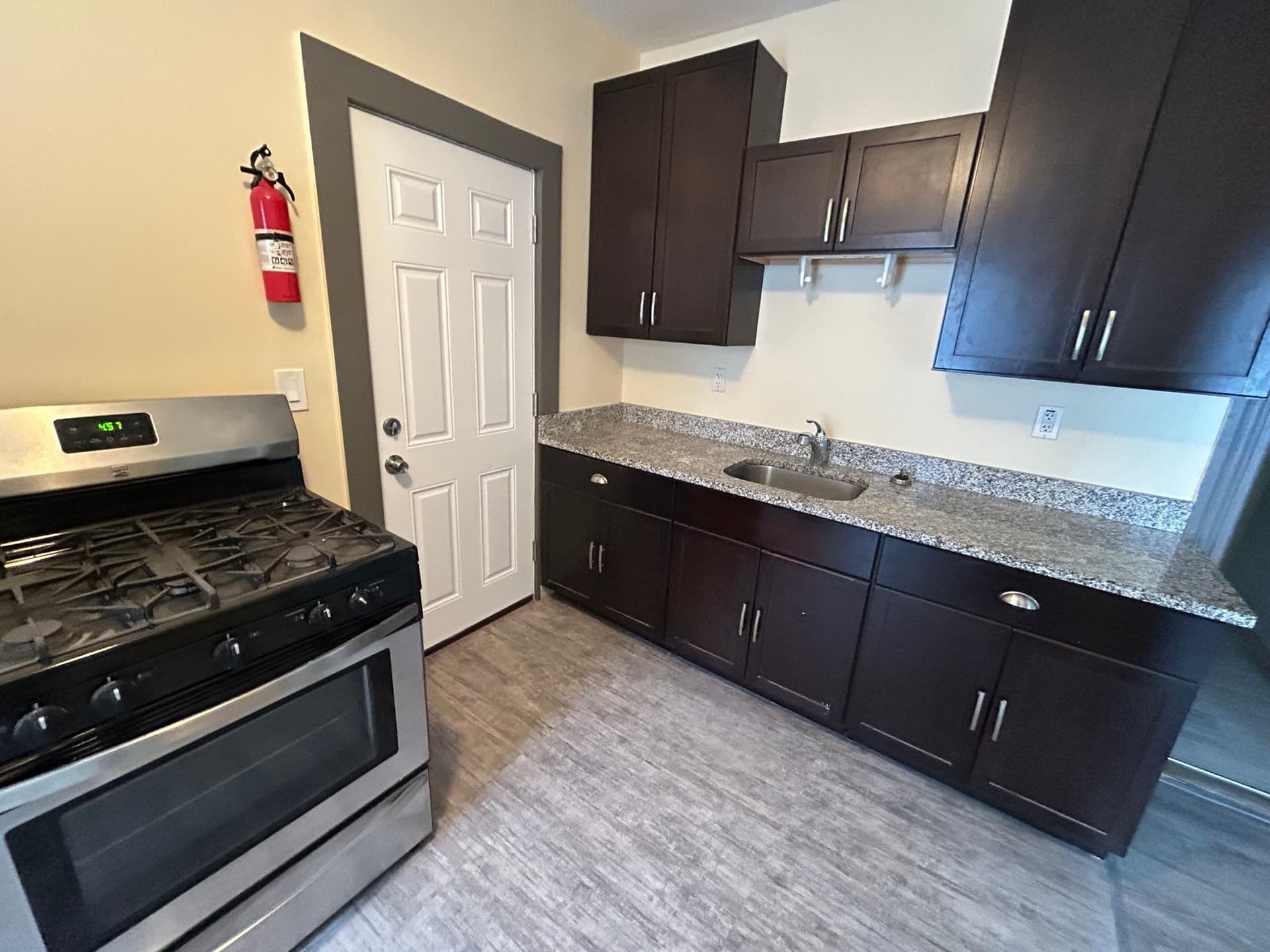 Apartment at 20 Hudson # 3, Worcester MA 01609, photo 2 of 8