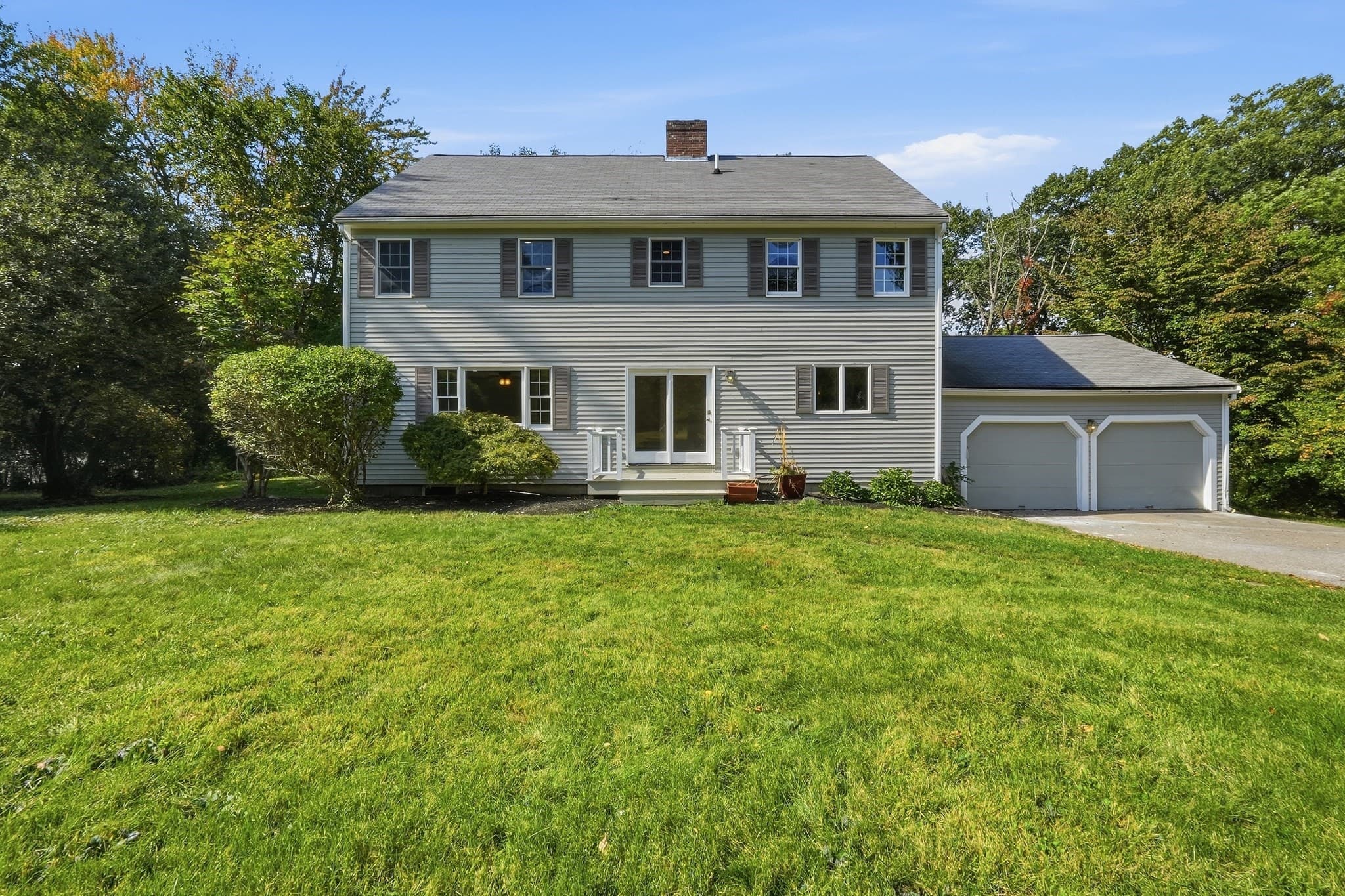 89 Brush Hill Rd, Sherborn MA 01770