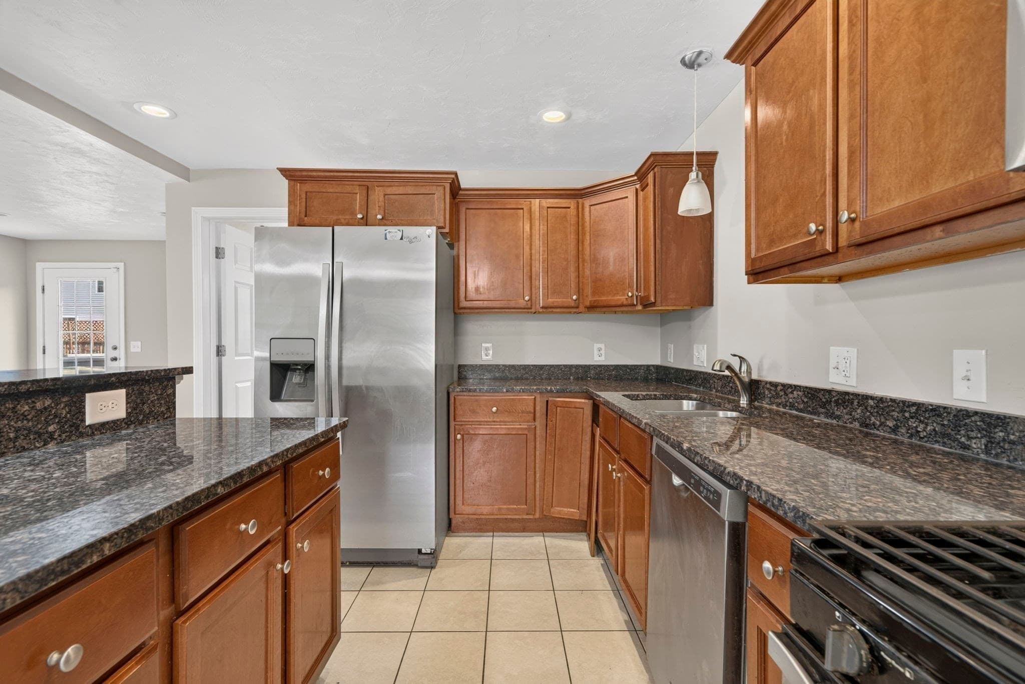 Single Family Residence at 103 Commonwealth Ave, Worcester MA 01604, Worcester, photo 7 of 30