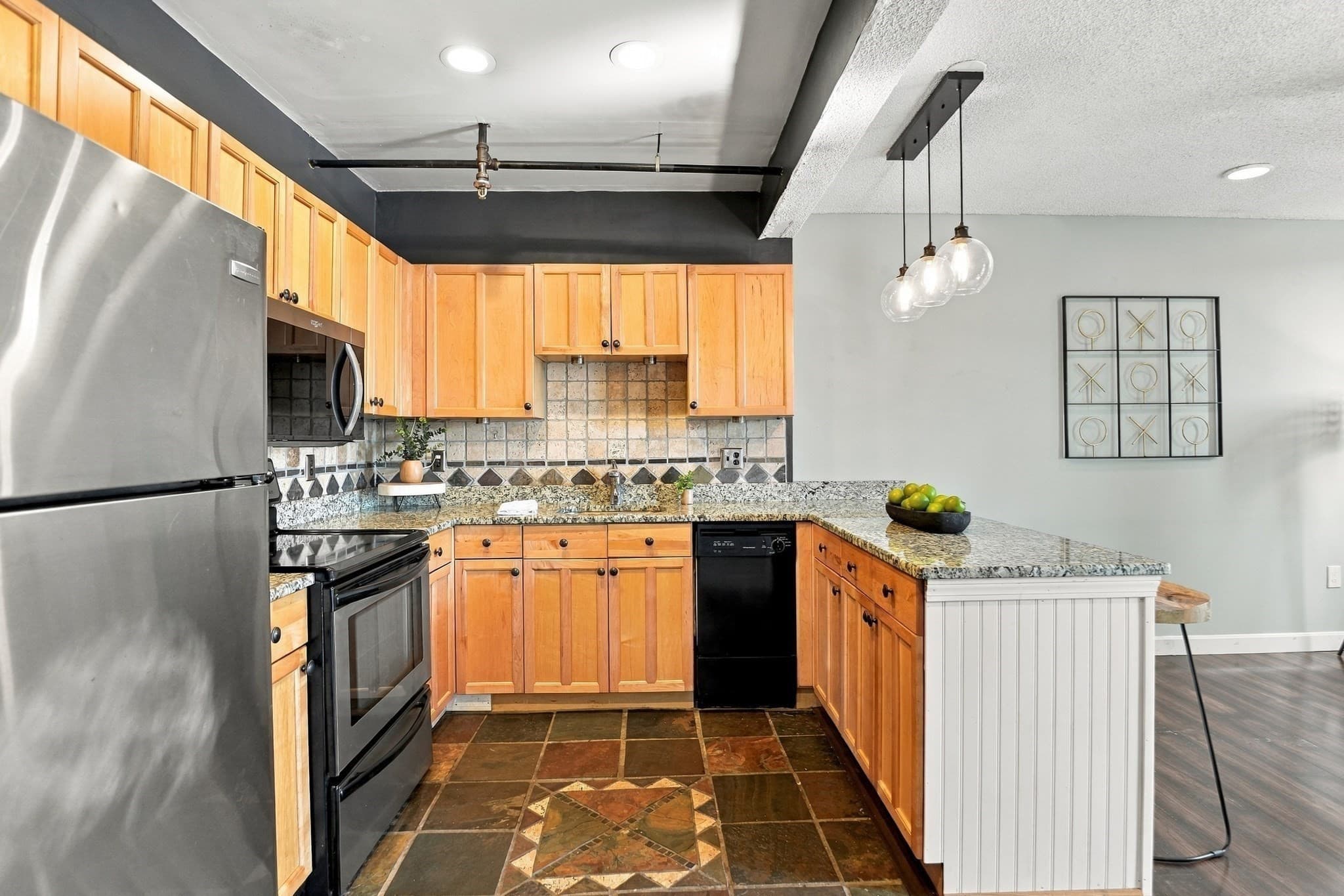 Condominium at 80 Foster Street # 203, Peabody MA 01960, Peabody, photo 6 of 27