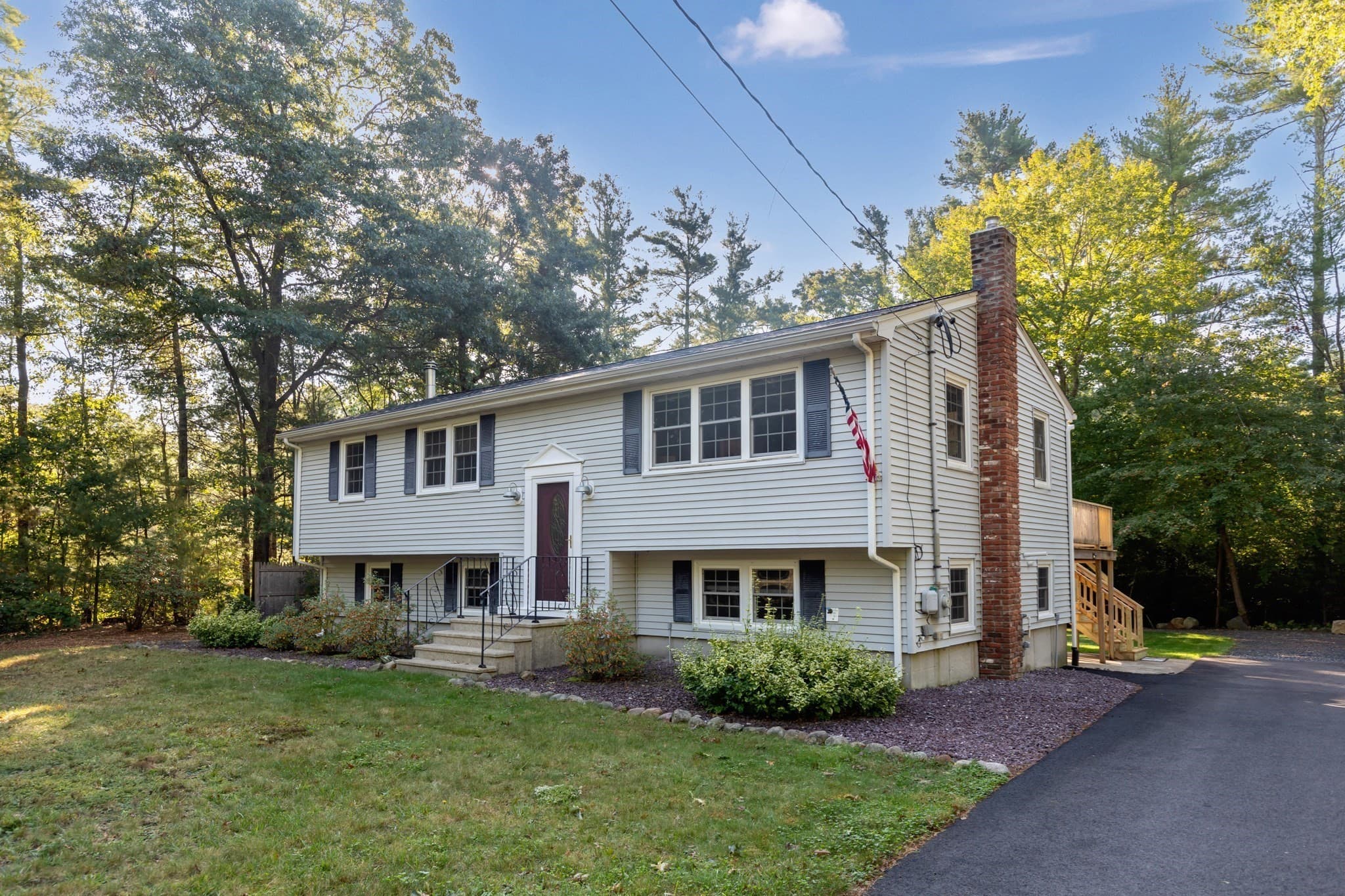 28 Spring St, Plympton MA 02367