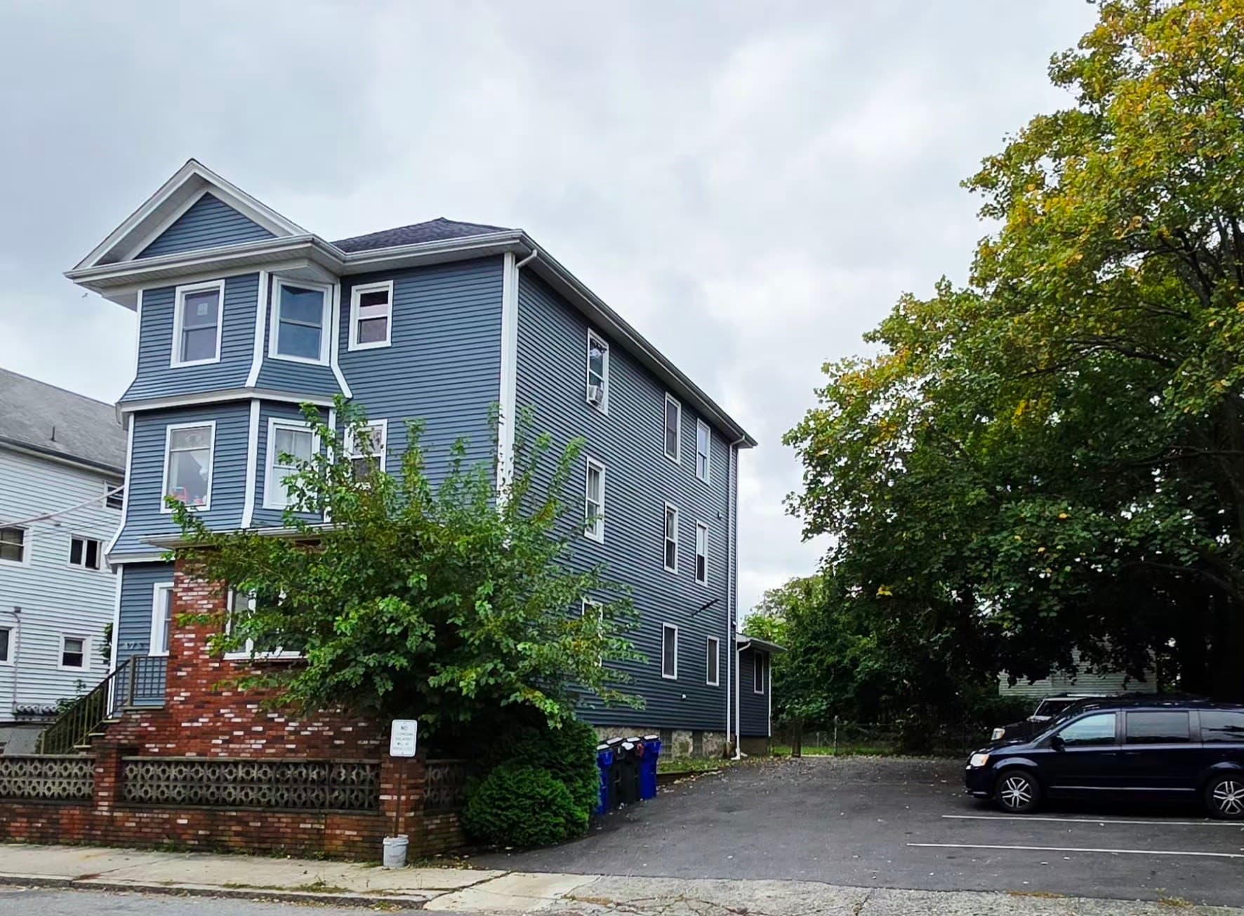 3 Family at 475 Tecumseh St, Fall River MA 02721, Fall River, photo 2 of 28