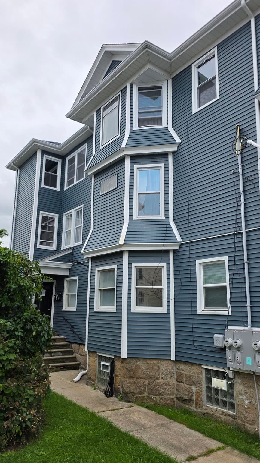3 Family at 475 Tecumseh St, Fall River MA 02721, Fall River, photo 3 of 28