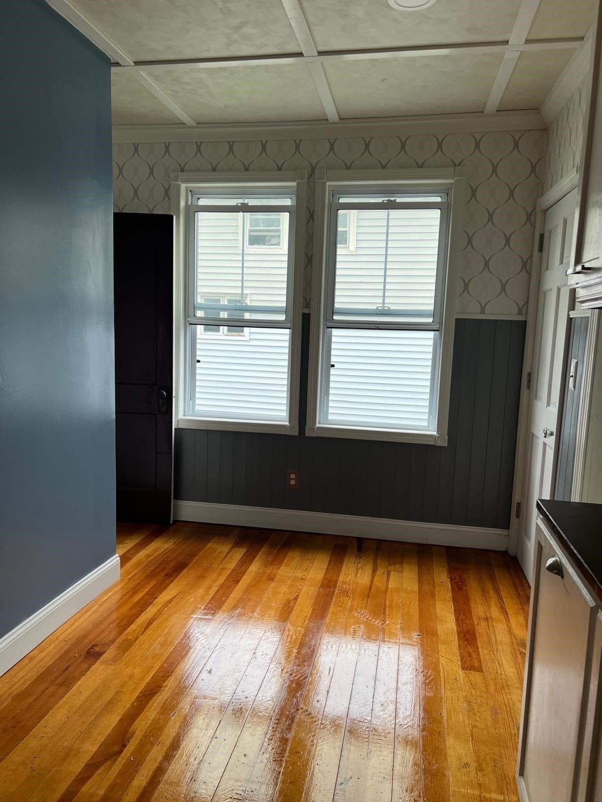3 Family at 475 Tecumseh St, Fall River MA 02721, Fall River, photo 11 of 28