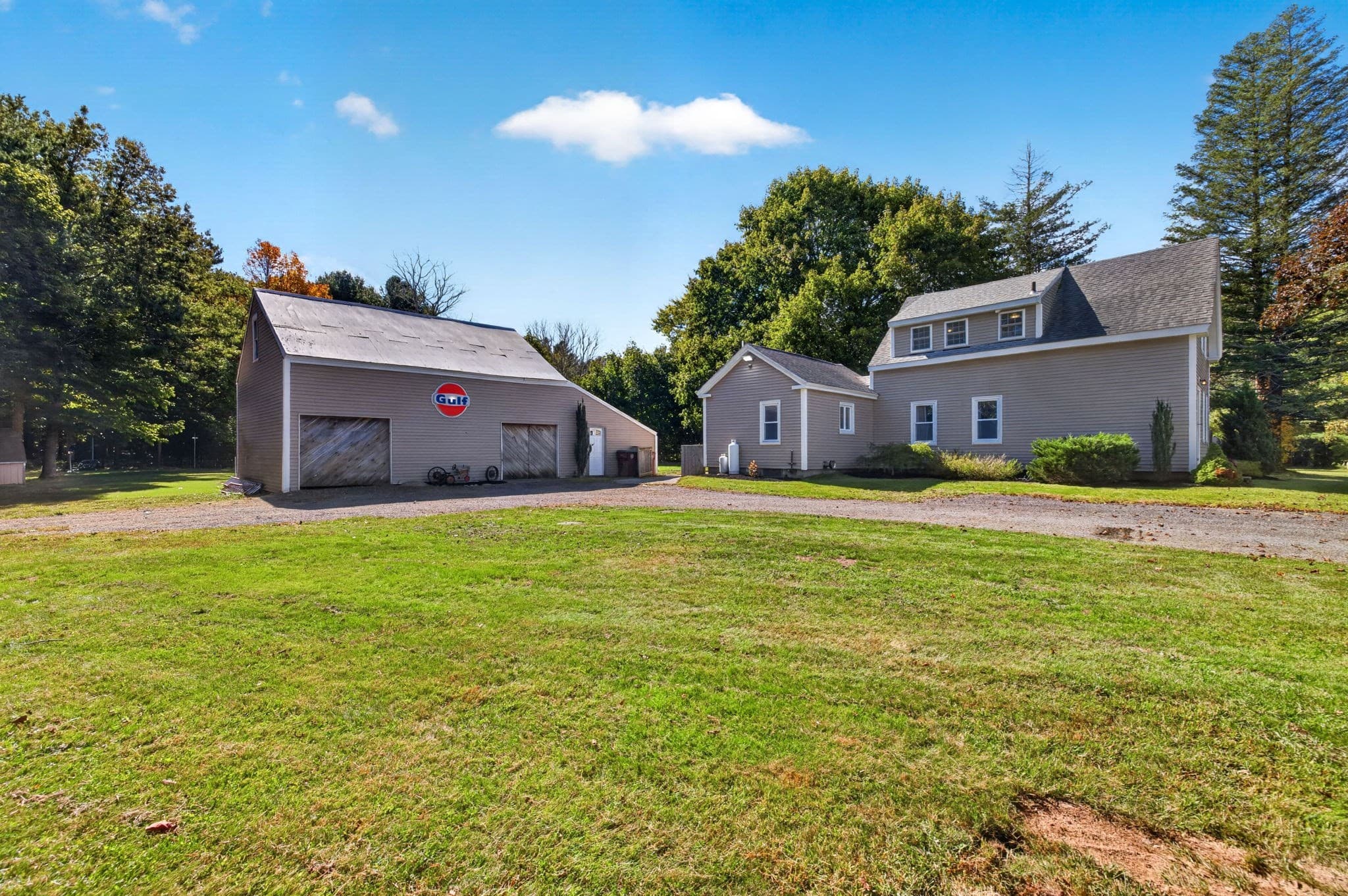 Single Family Residence at 87 River St, Middleboro MA 02346, Middleboro, photo 4 of 42