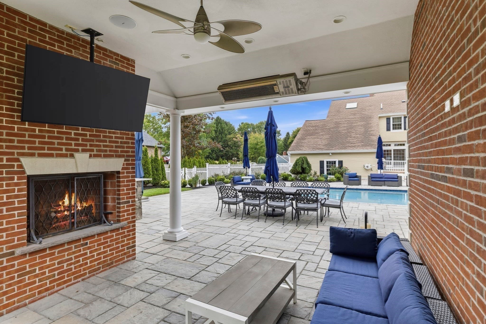 Single Family Residence at 2 Hampton Court, Lynnfield MA 01940, Lynnfield, photo 23 of 26